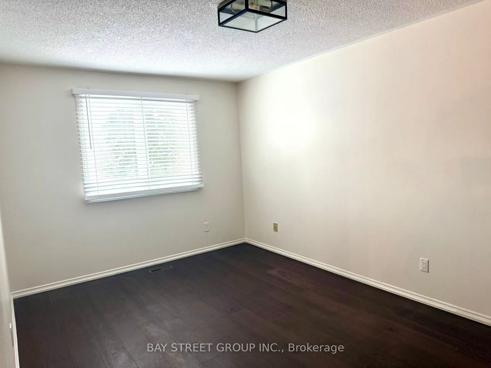 4497 Longmoor Road Room 1, Mississauga, ON L5M 4H6 photo 5