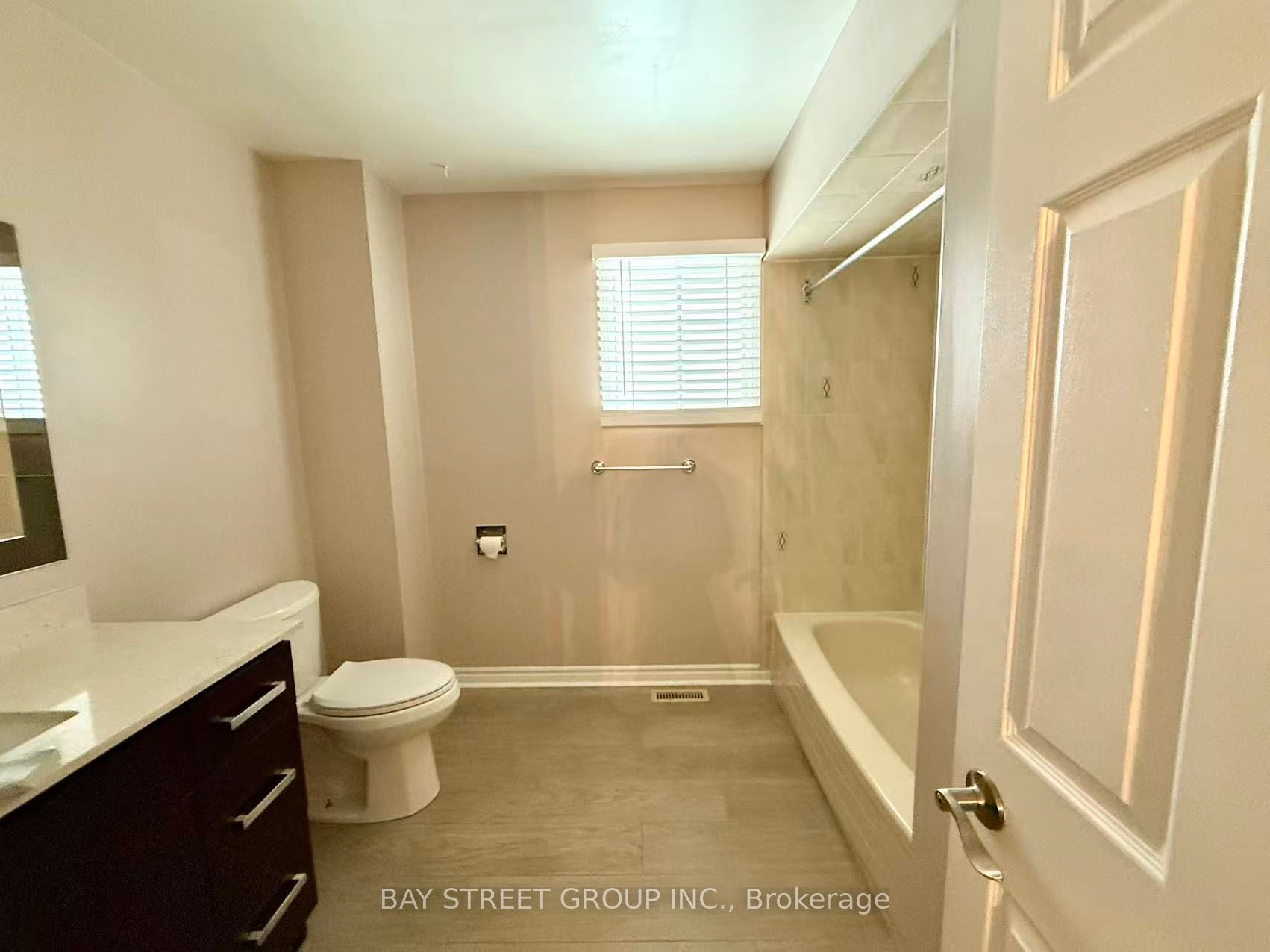 4497 Longmoor Road Room 3, Mississauga, ON L5M 4H6 photo 3