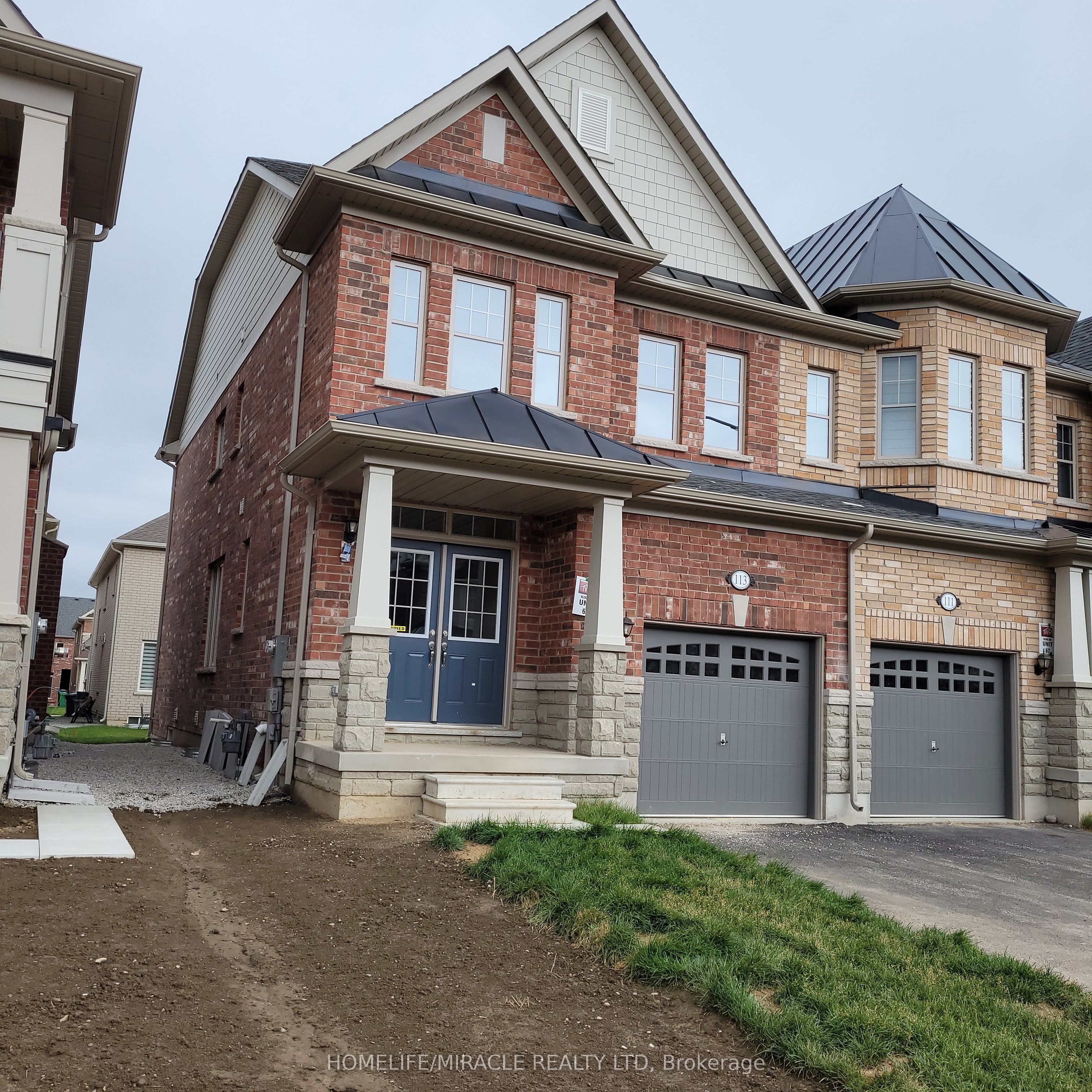 113 Finegan Circle, Brampton, ON L7A 4Z9 photo 3