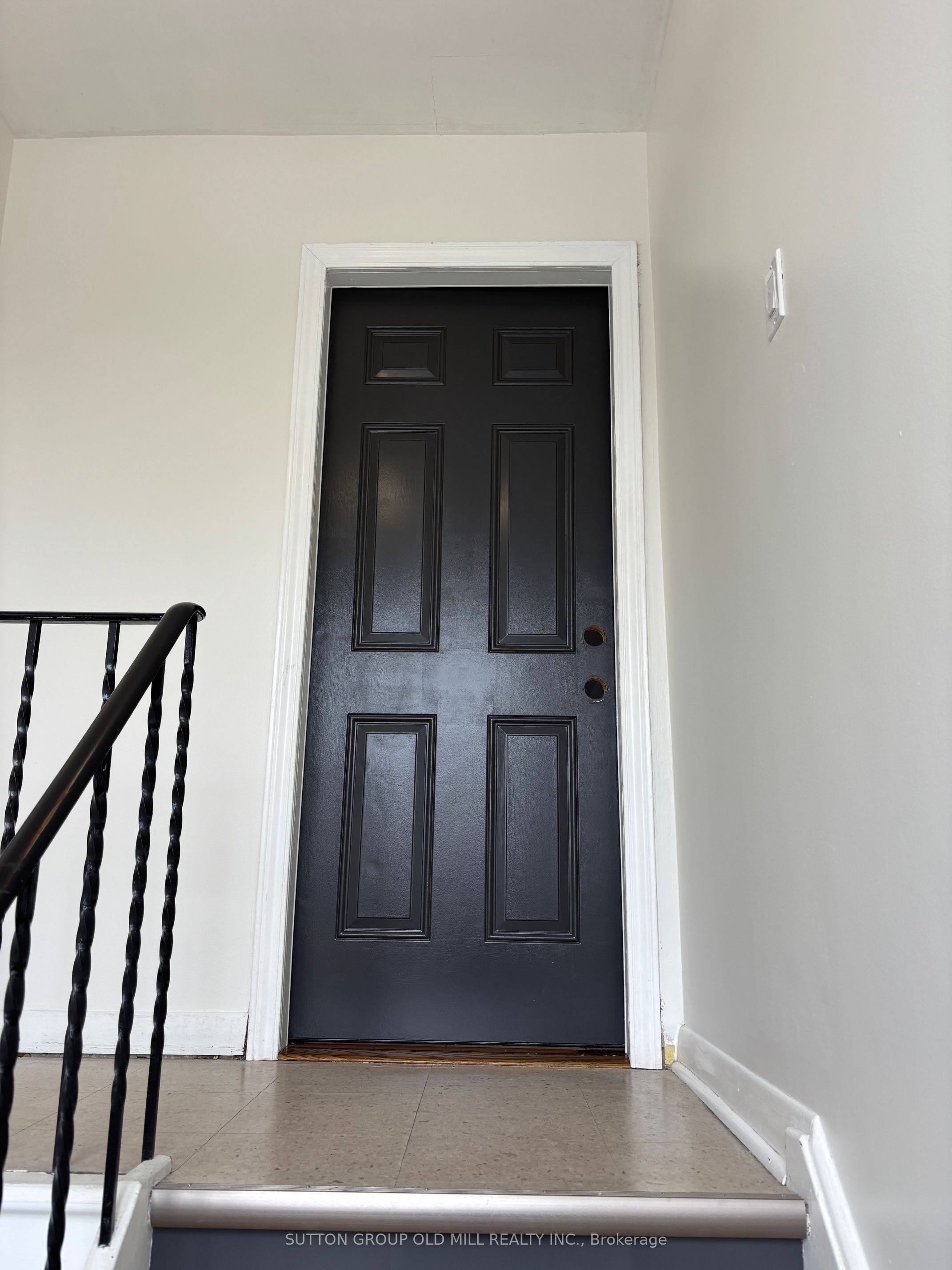 85A Evans Avenue UPPER, Toronto, ON M8Z 1H7 photo 3