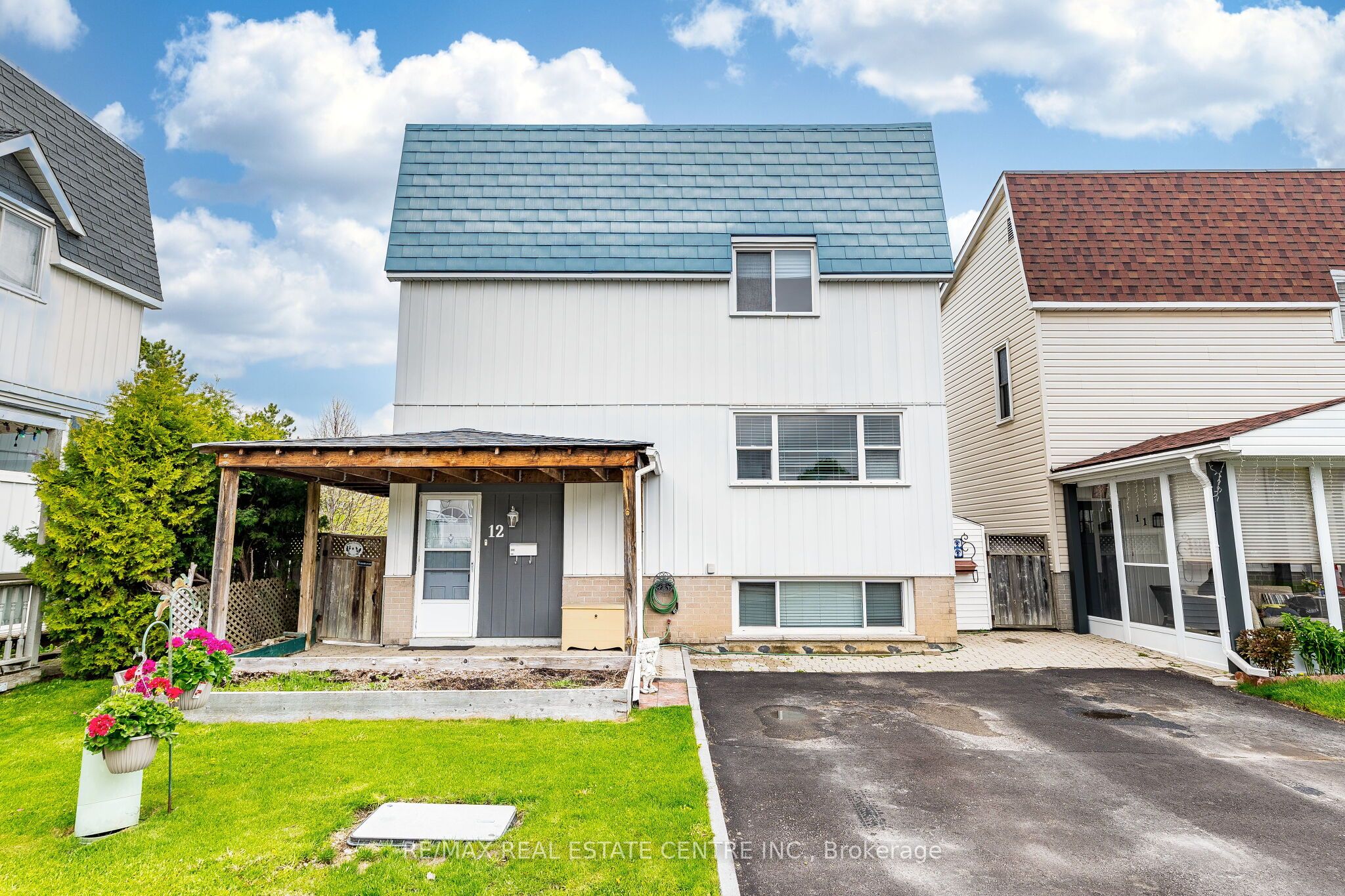 12 Homer Square, Brampton, ON L6S 1X9 photo 2
