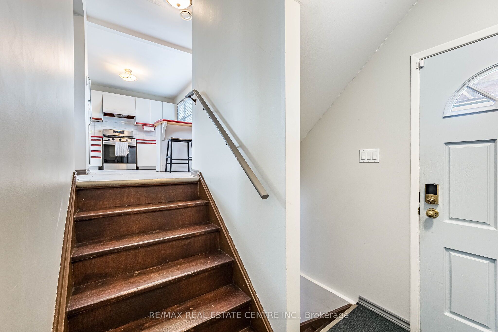 12 Homer Square, Brampton, ON L6S 1X9 photo 4