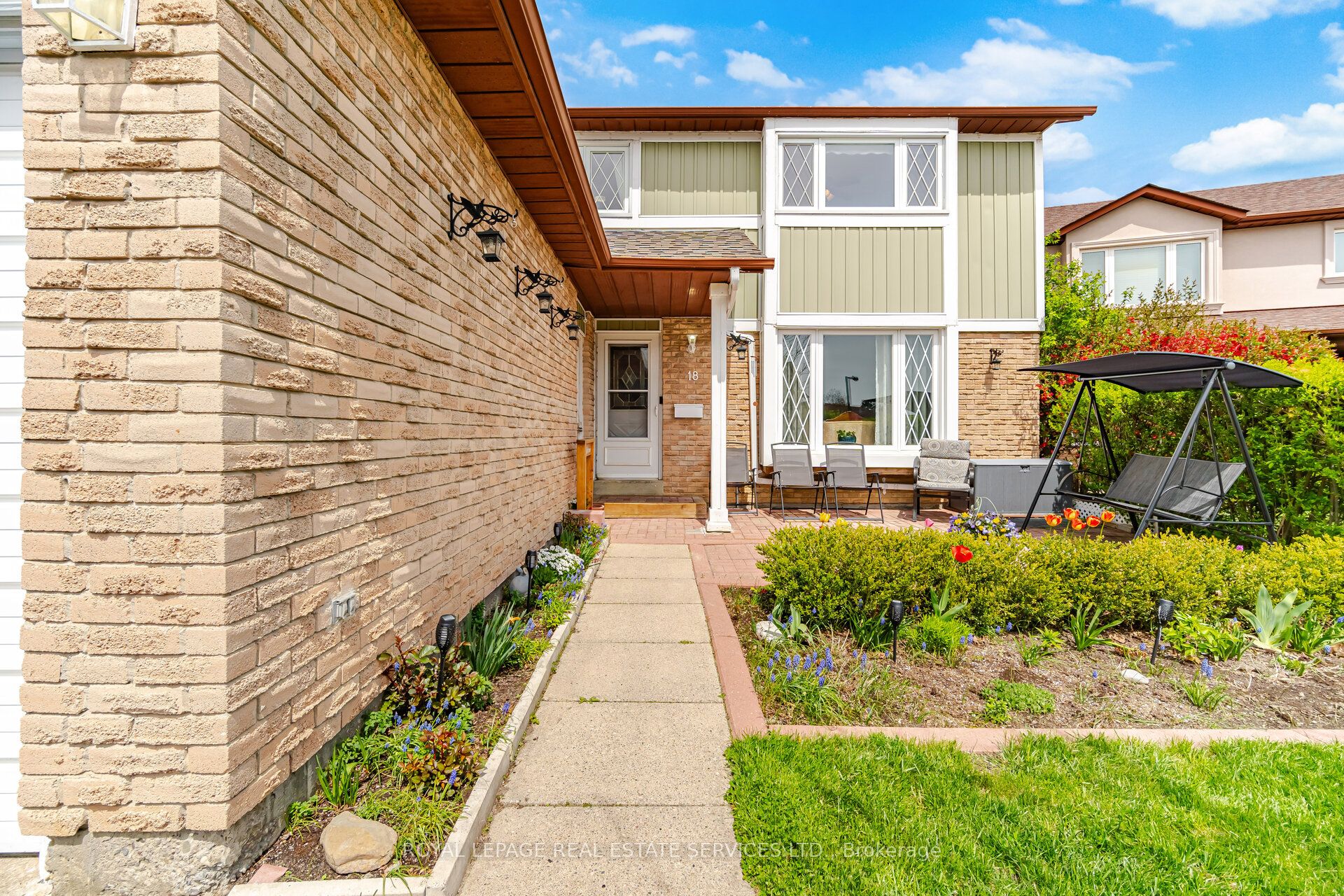 18 Wolverton Crescent, Brampton, ON L6S 3L1 photo 3