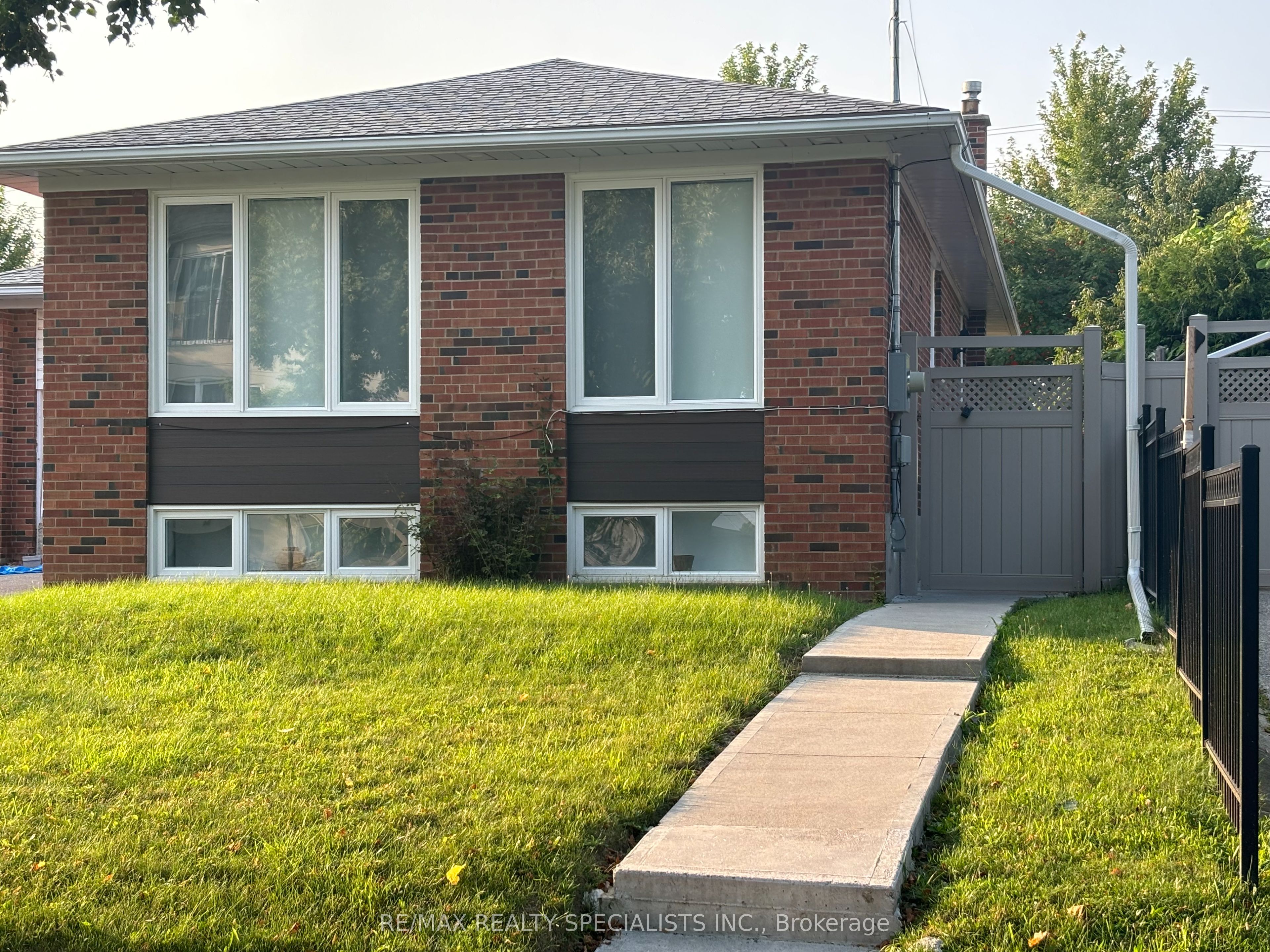 12 Deeth Drive Basement, Toronto, ON M9P 2J7