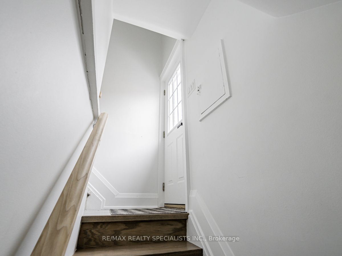 12 Deeth Drive Basement, Toronto, ON M9P 2J7 photo 4