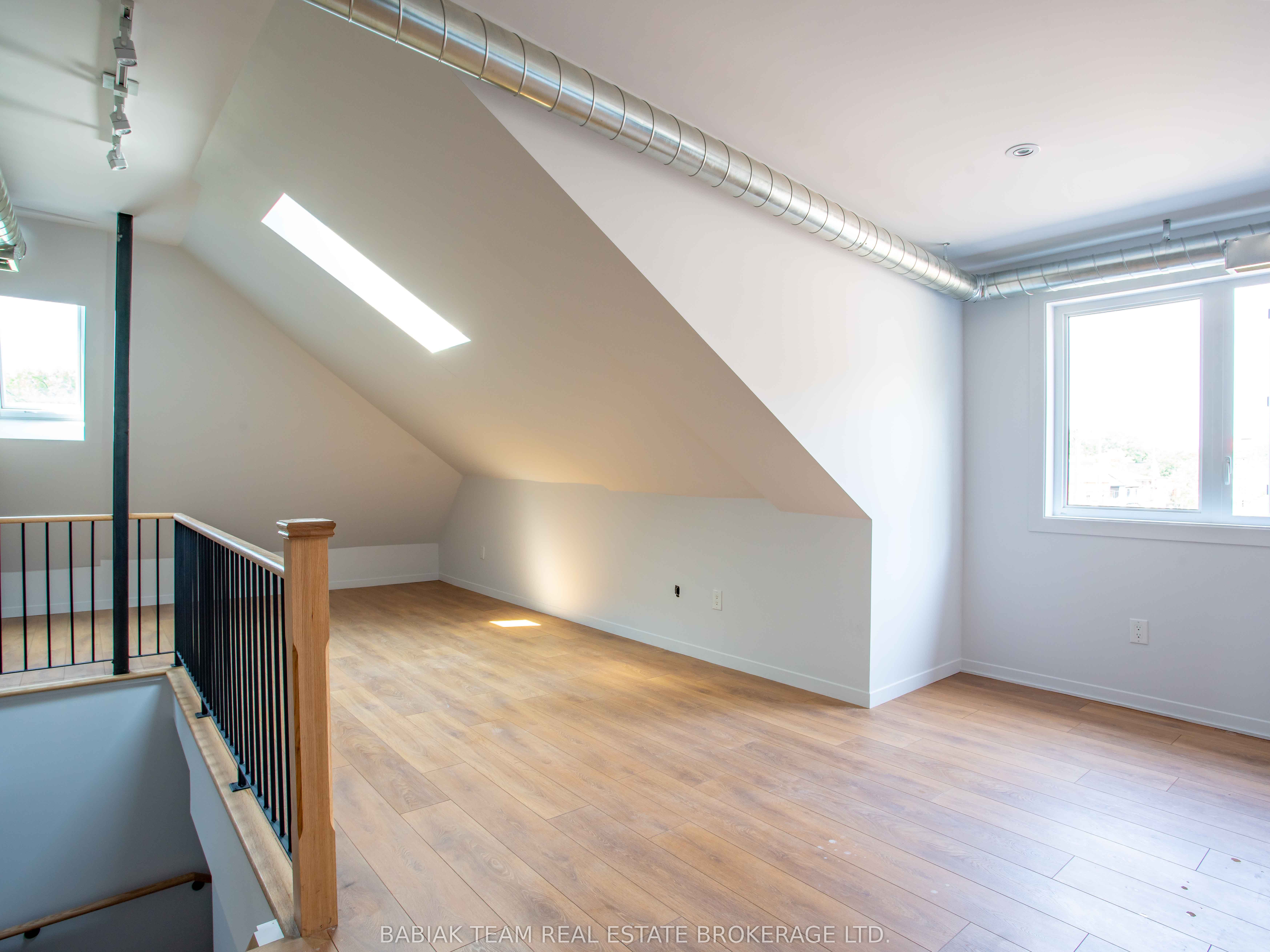 185 Jane Street 3, Toronto, ON M6S 3Y8 photo 3