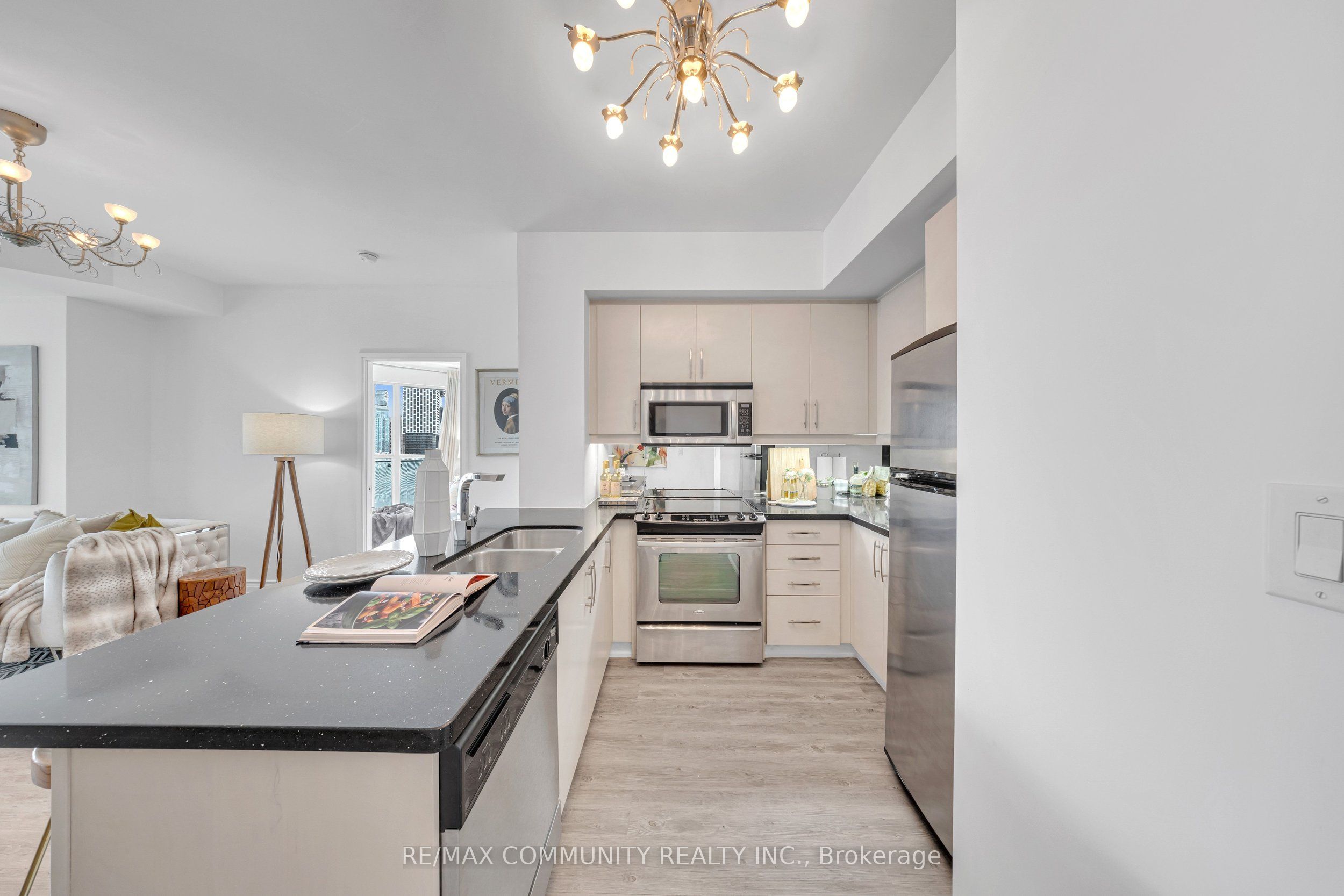 50 Absolute Avenue 1905, Mississauga, ON L4Z 0A8 photo 5