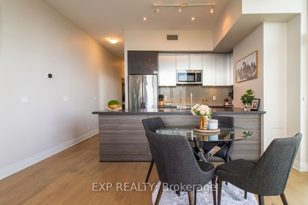 33 Shore Breeze Drive LPH3802, Toronto, ON M8V 0G1 photo 4