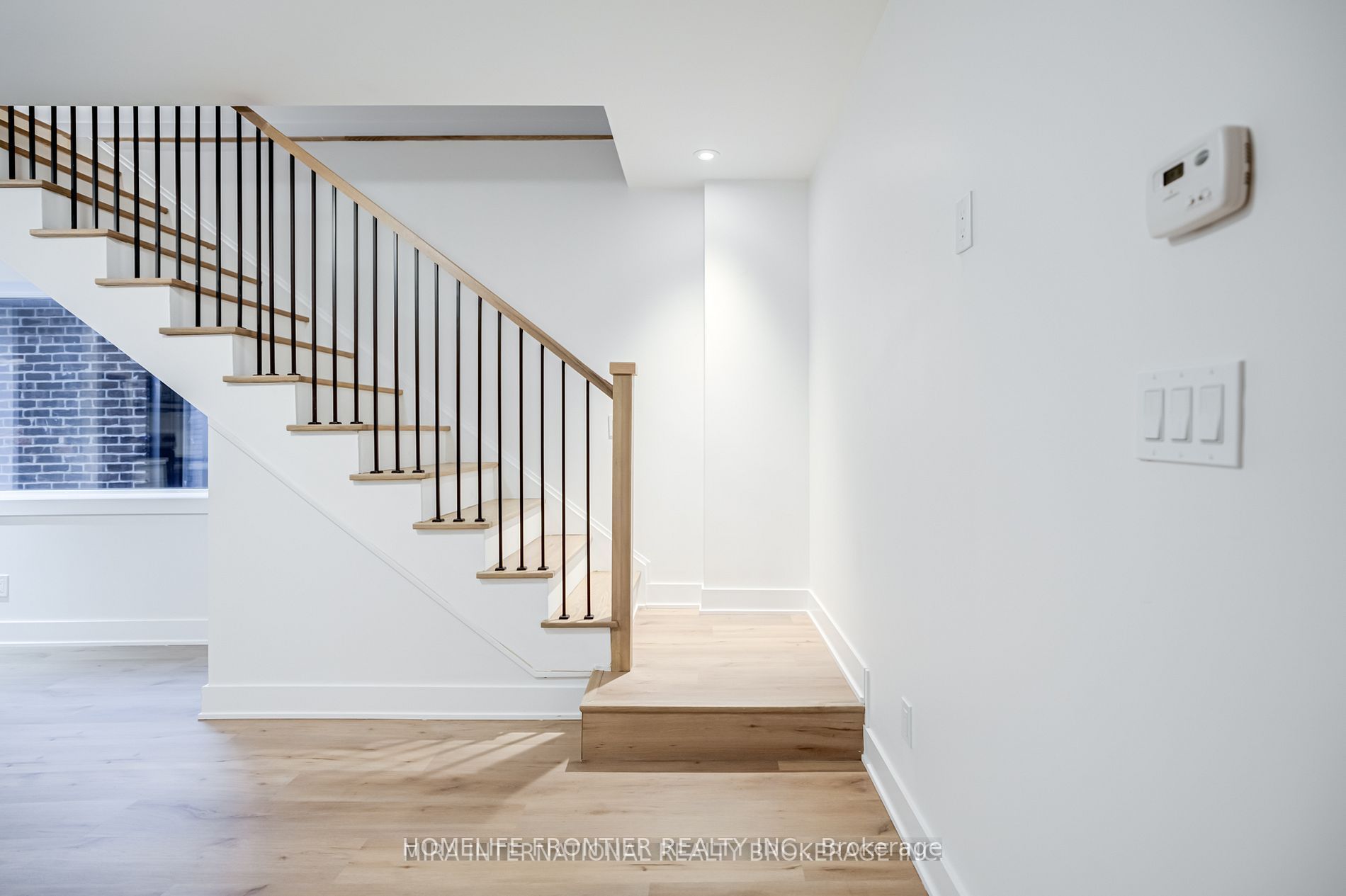 231 Symington Avenue #3 (Upper), Toronto, ON M6P 3W5 photo 2
