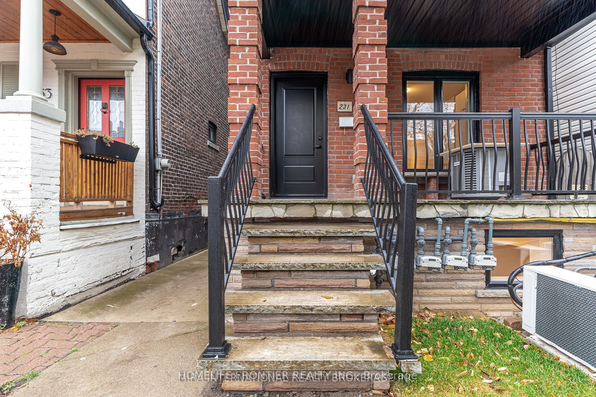 231 Symington Avenue #3 (Upper), Toronto, ON M6P 3W5 photo 4