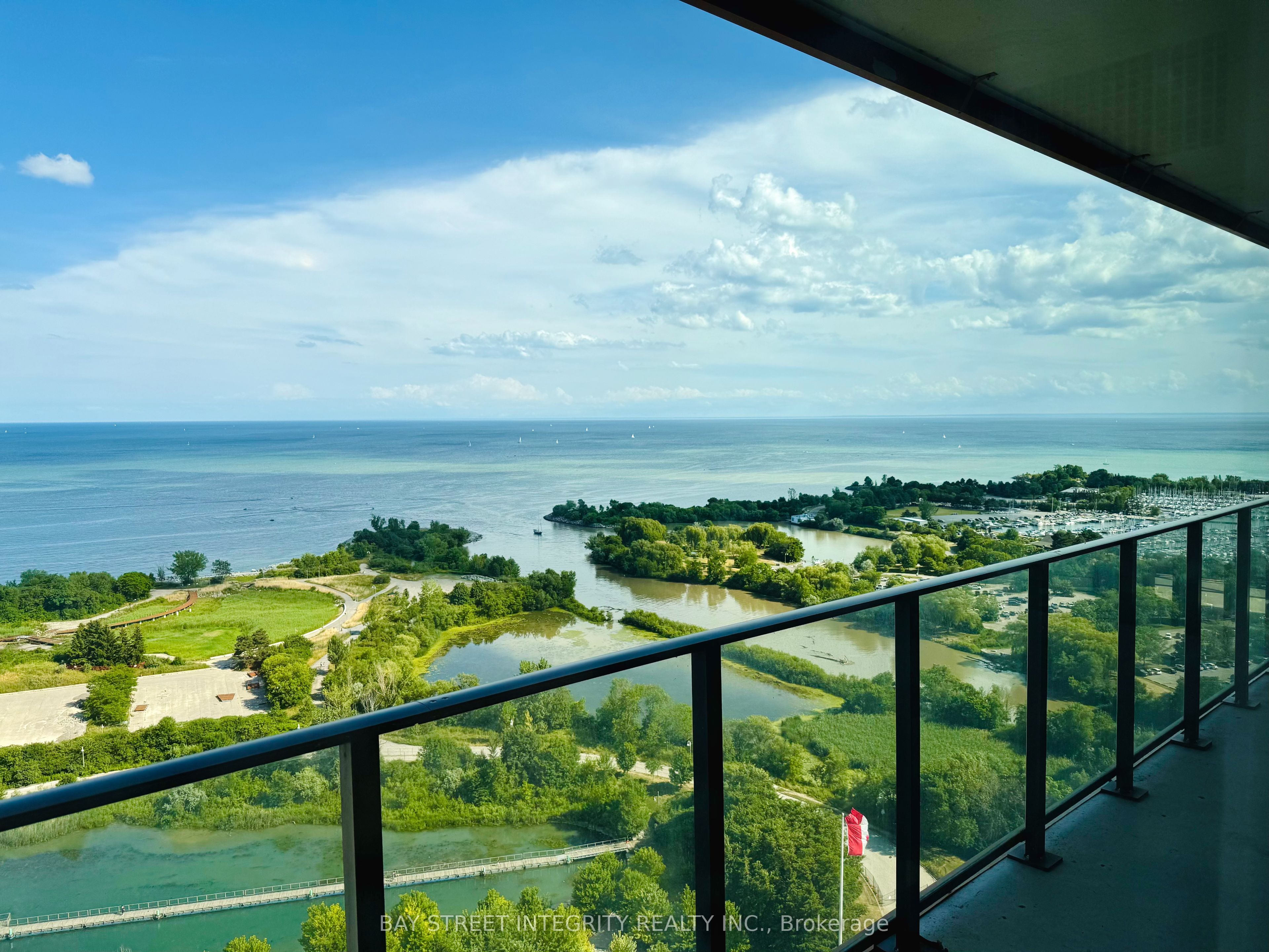 30 Shore Breeze Drive 2418, Toronto W06, ON M8V 0J1 photo 5