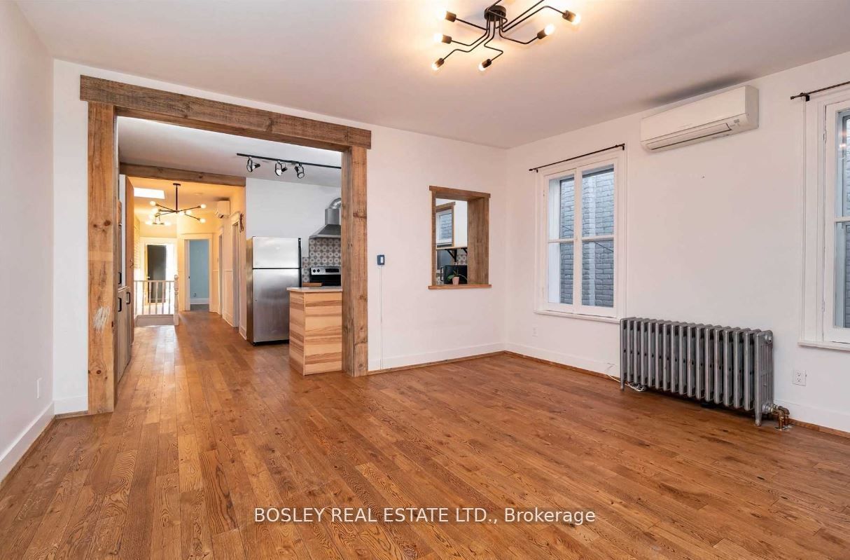 2994 Dundas Street W Upper, Toronto, ON M6P 1Z3 photo 3