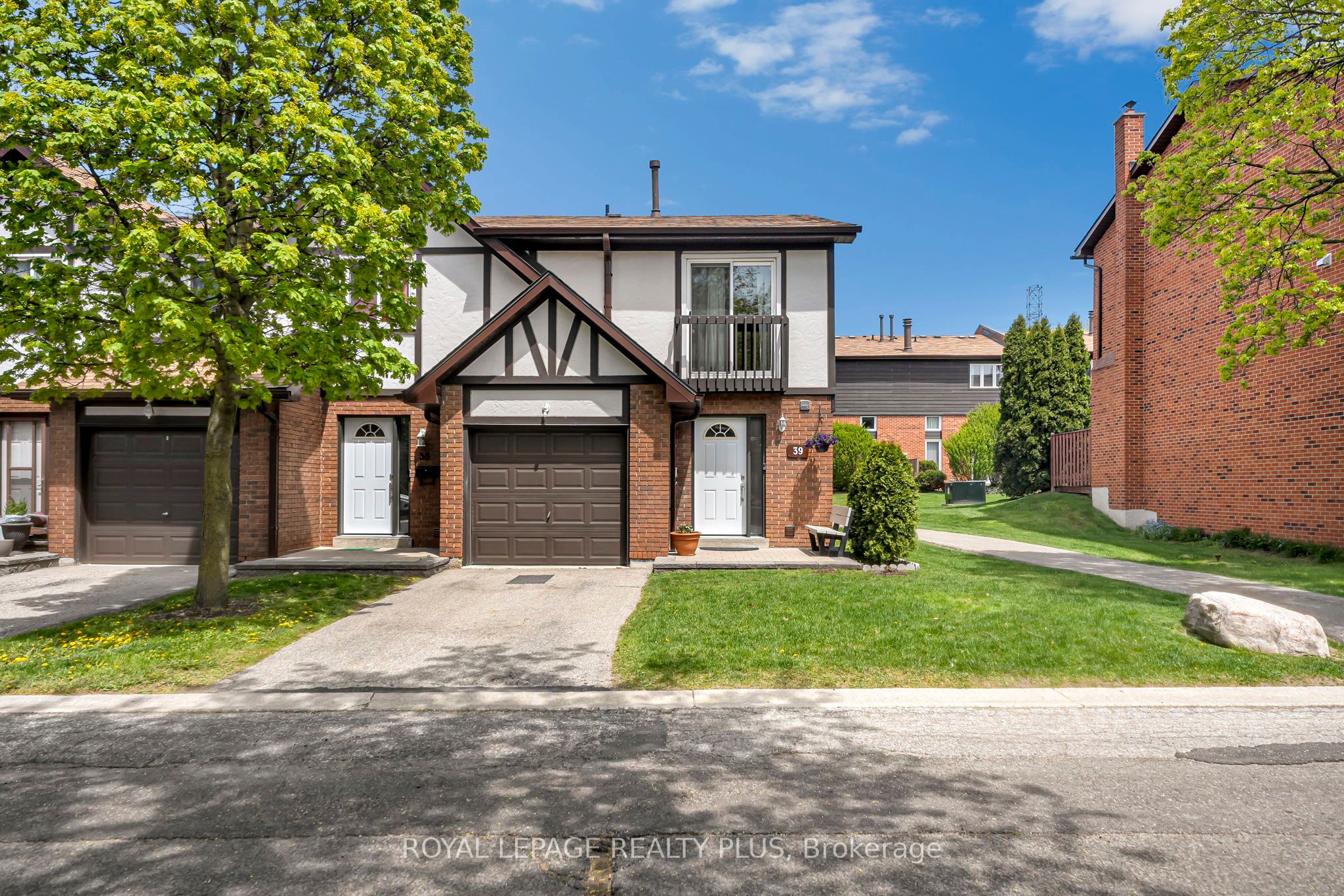 1755 Rathburn Road E 39, Mississauga, ON L4W 2M8 photo 2