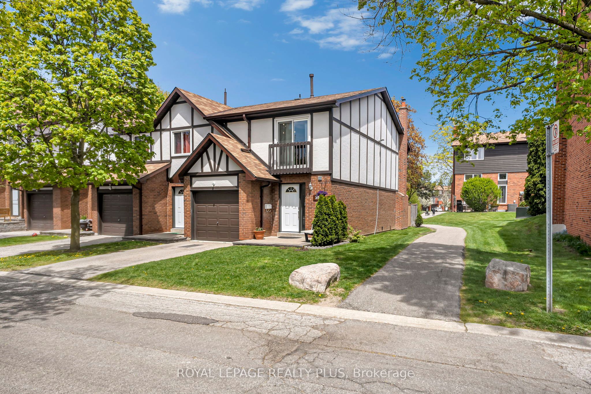 1755 Rathburn Road E 39, Mississauga, ON L4W 2M8 photo 3