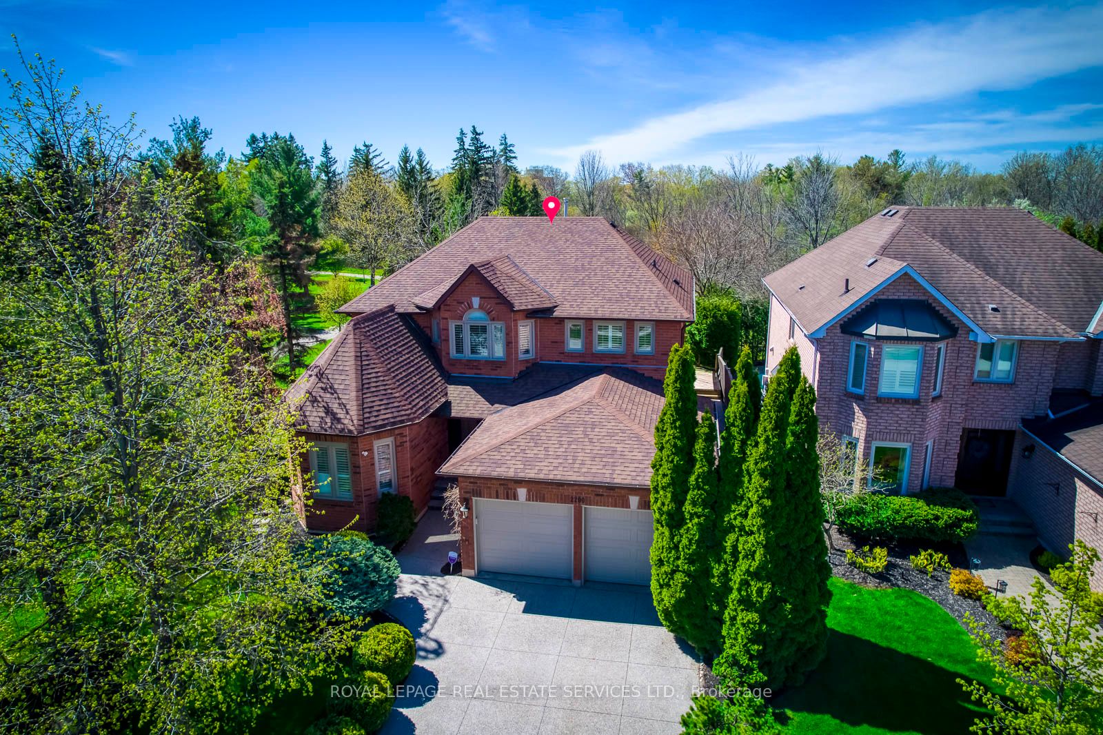 2200 Brays Lane, Oakville, ON L6M 3J7