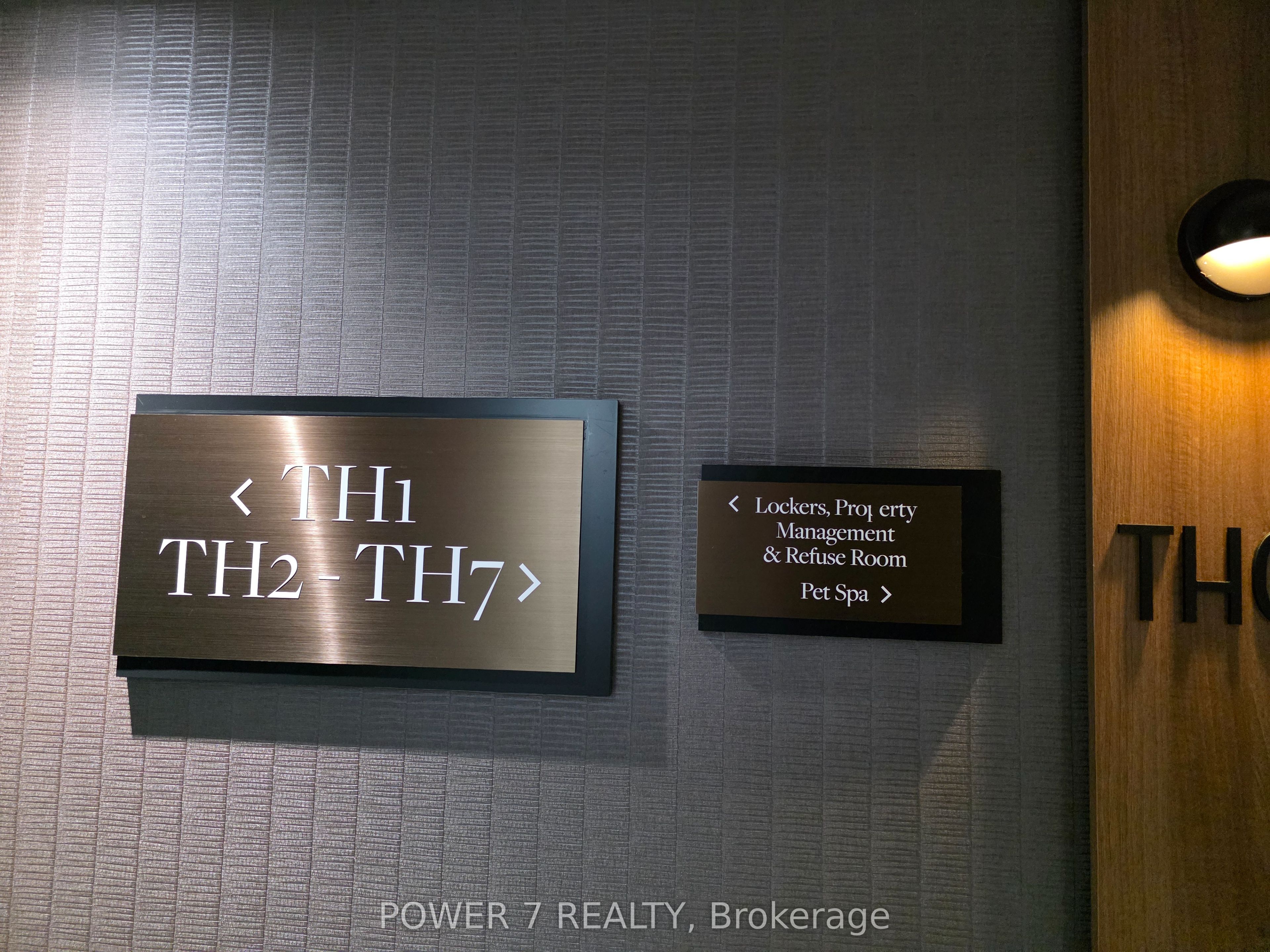 21 Park Street E 49, Mississauga, ON L5G 1L7