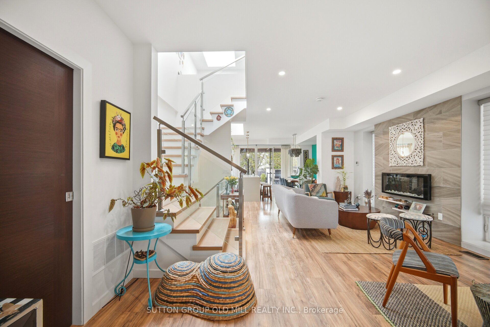 38 Algoma Street, Toronto, ON M8Y 1C3 photo 3