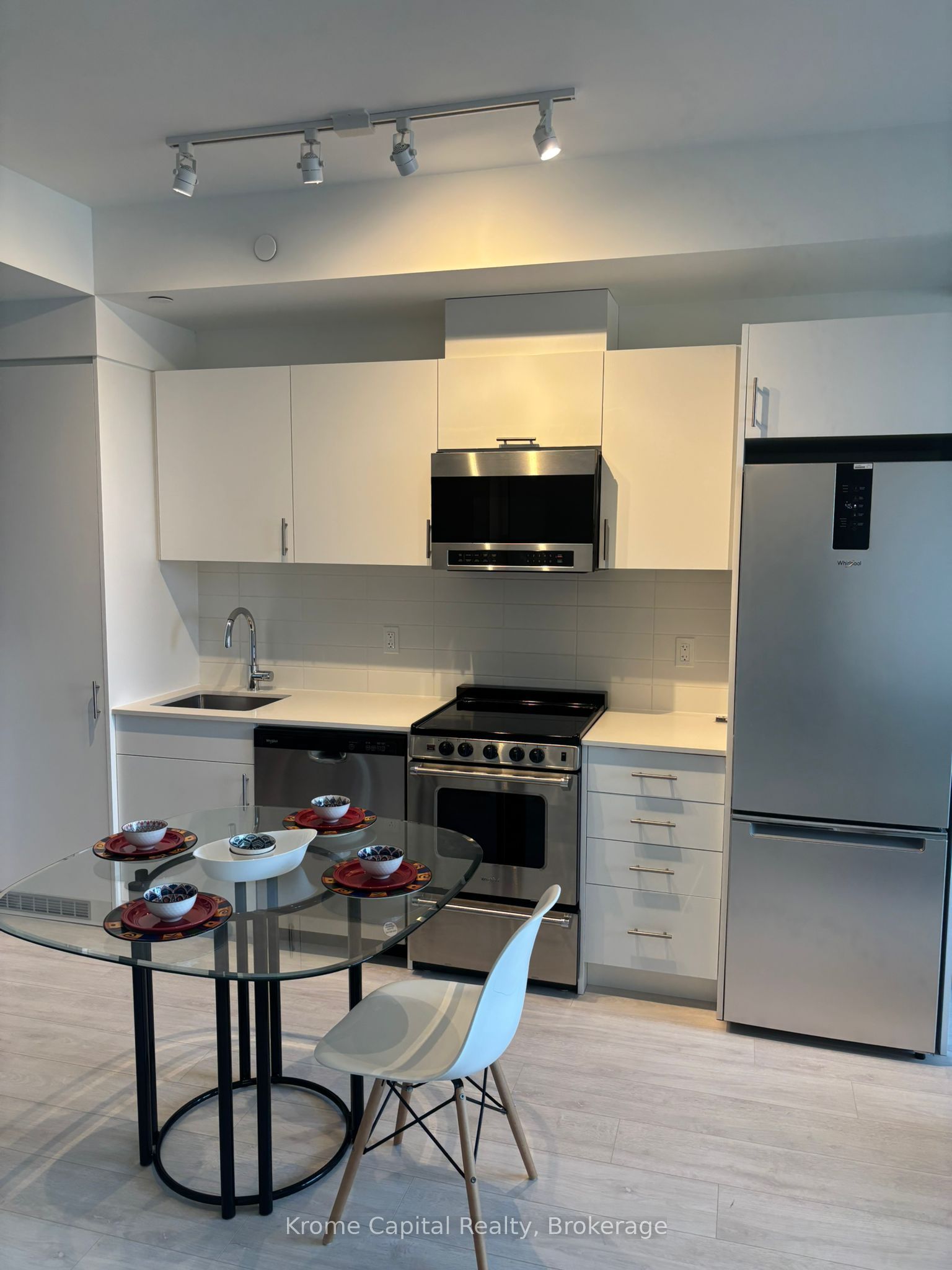 412 Silver Maple Road 211, Oakville, ON L6H 7X8 photo 5