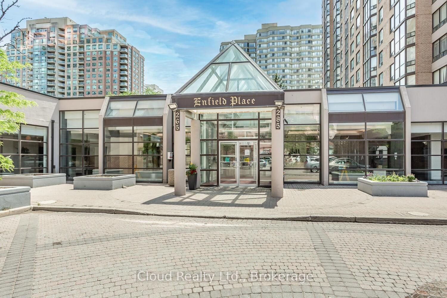 285 Enfield Place 2111, Mississauga, ON L5B 3Y6 photo 3