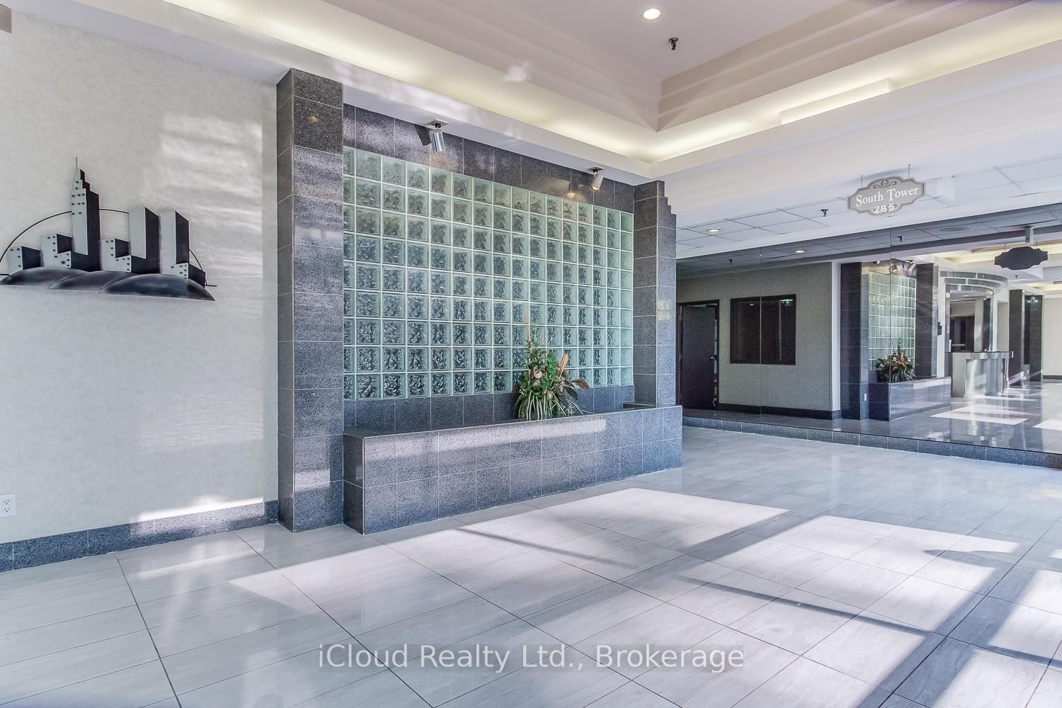 285 Enfield Place 2111, Mississauga, ON L5B 3Y6 photo 5