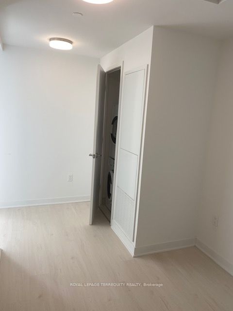 3900 Confederation Parkway 4607, Mississauga, ON L5B 0M3 photo 2