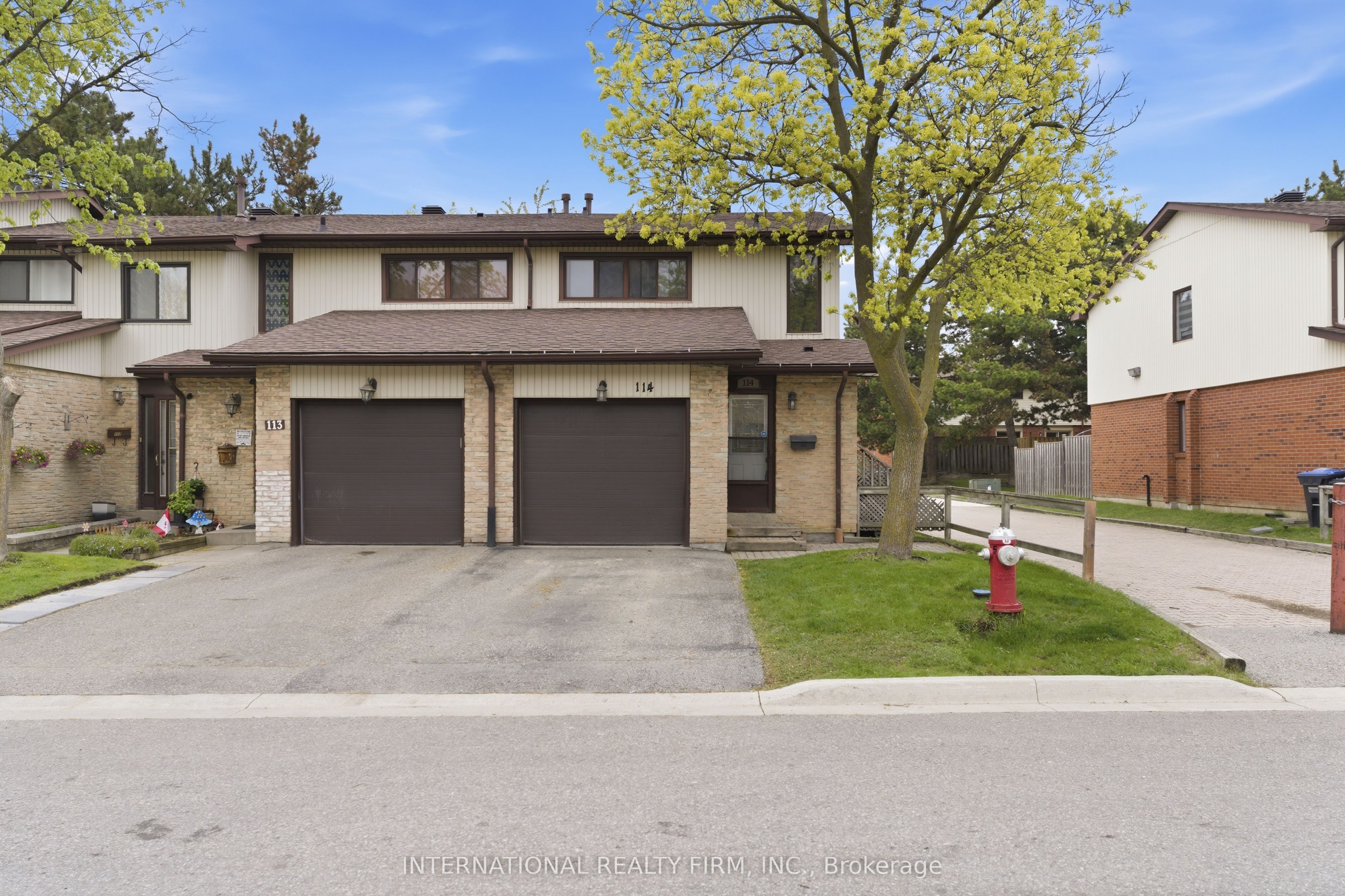 114 Foster Crescent, Brampton, ON L6V 3M8
