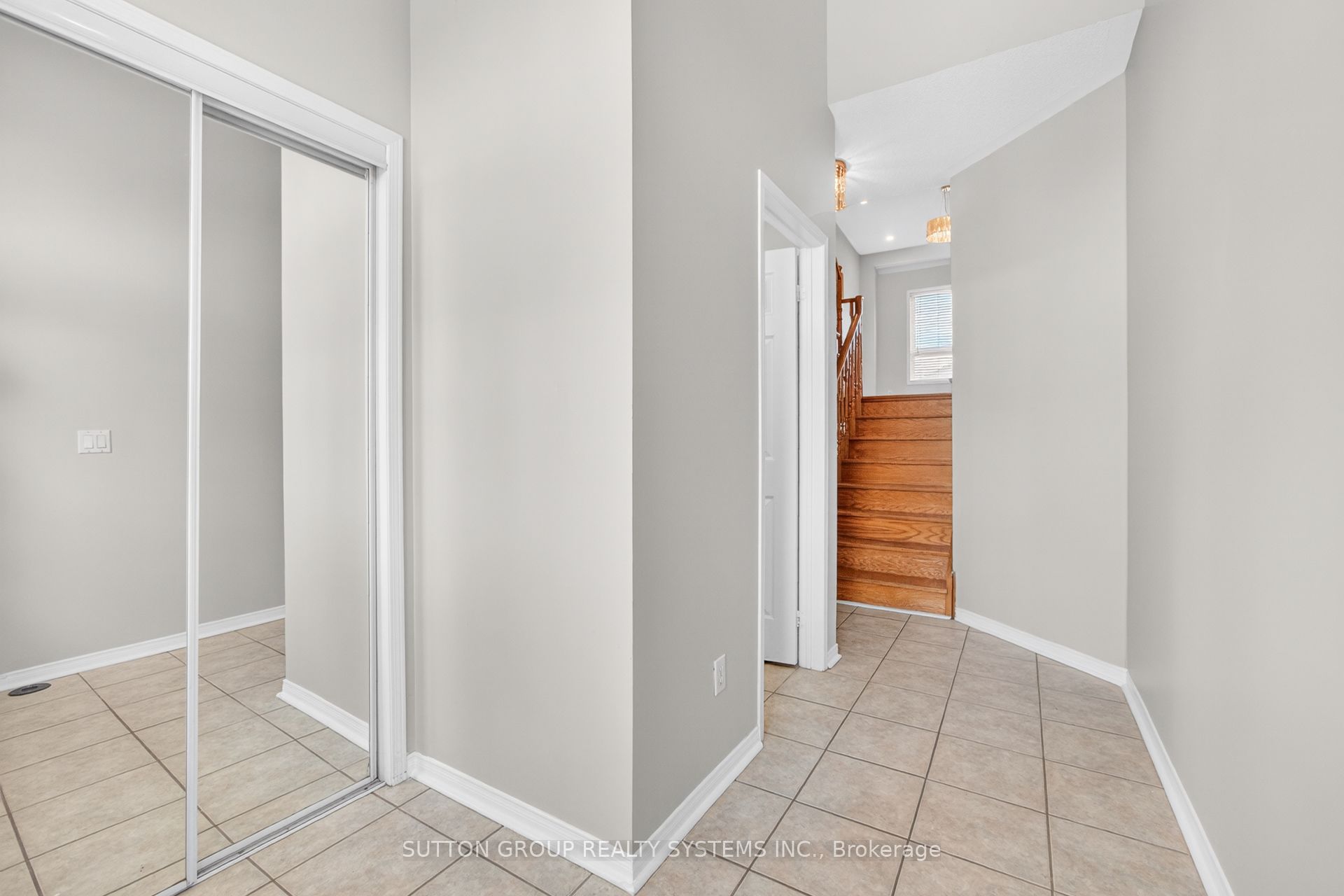 6556 Opera Glass Crescent S, Mississauga, ON L5W 1S1 photo 5