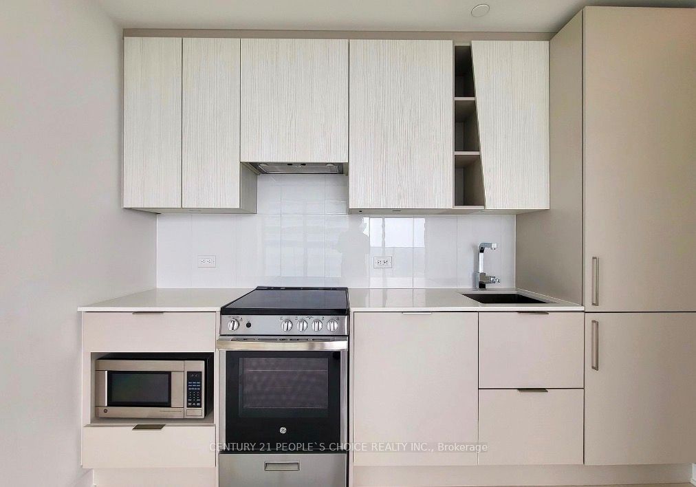 3900 Confederation Parkway 3906, Mississauga, ON L5B 0M3 photo 5