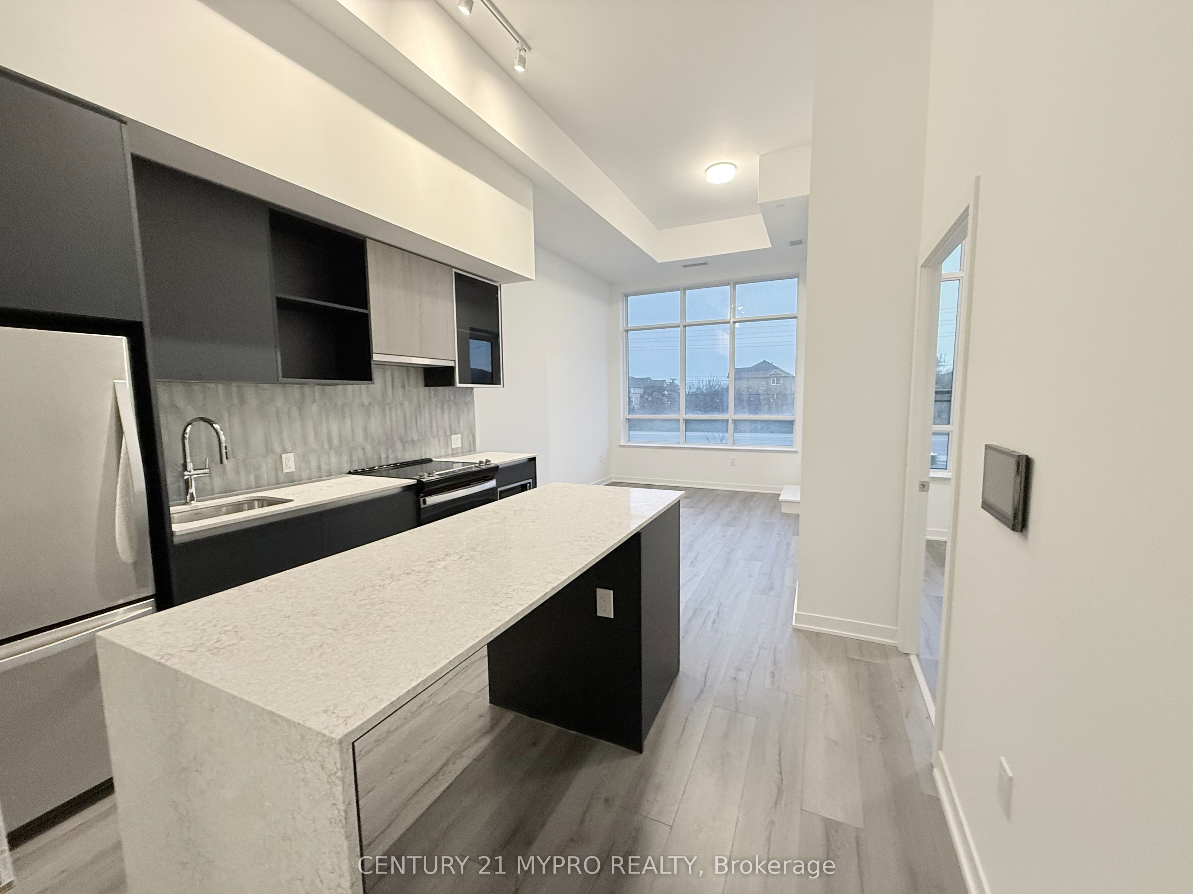 395 Dundas Street W 115, Oakville, ON L6M 5R8 photo 3