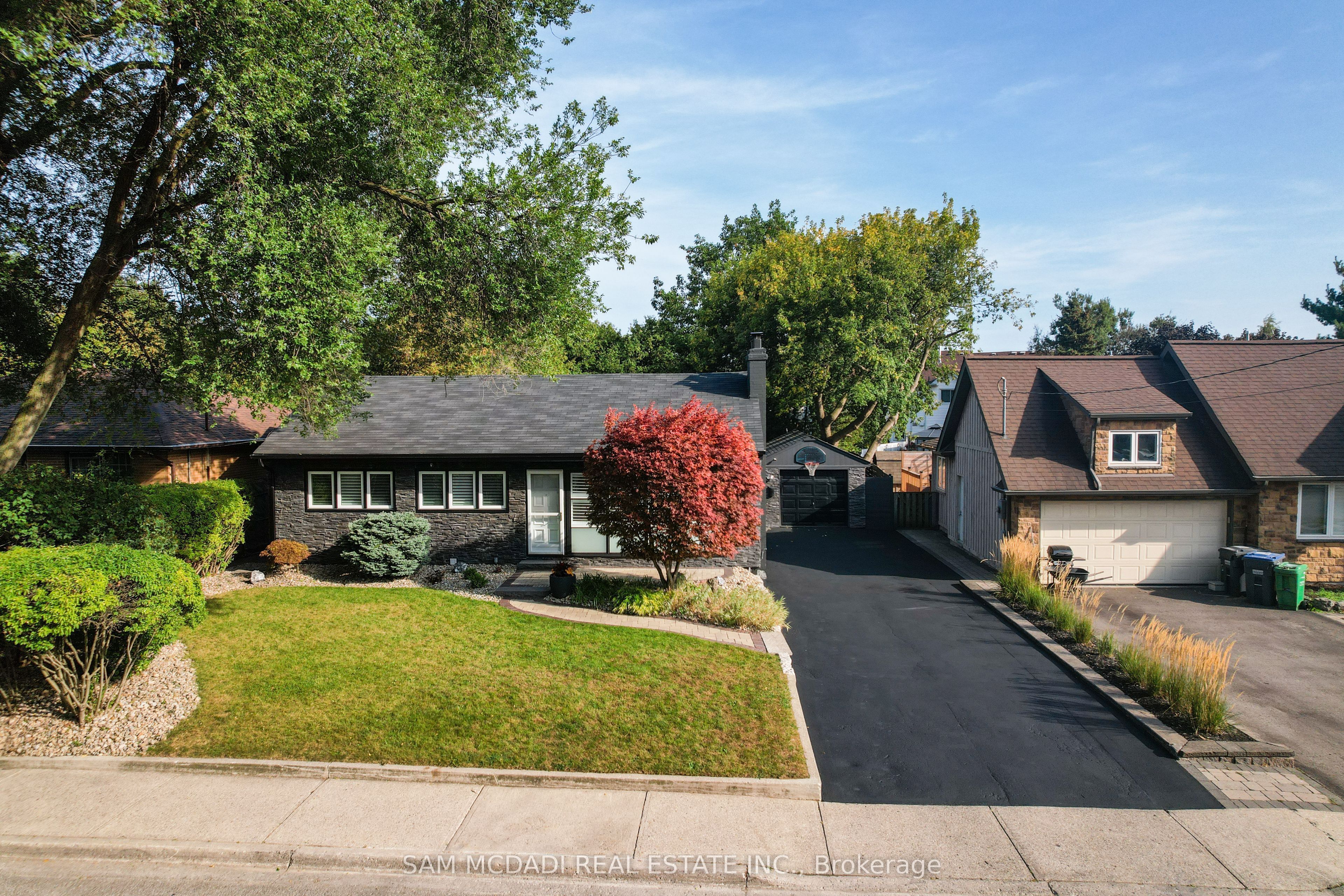 1140 Halliday Avenue, Mississauga, ON L5E 1P9 photo 2