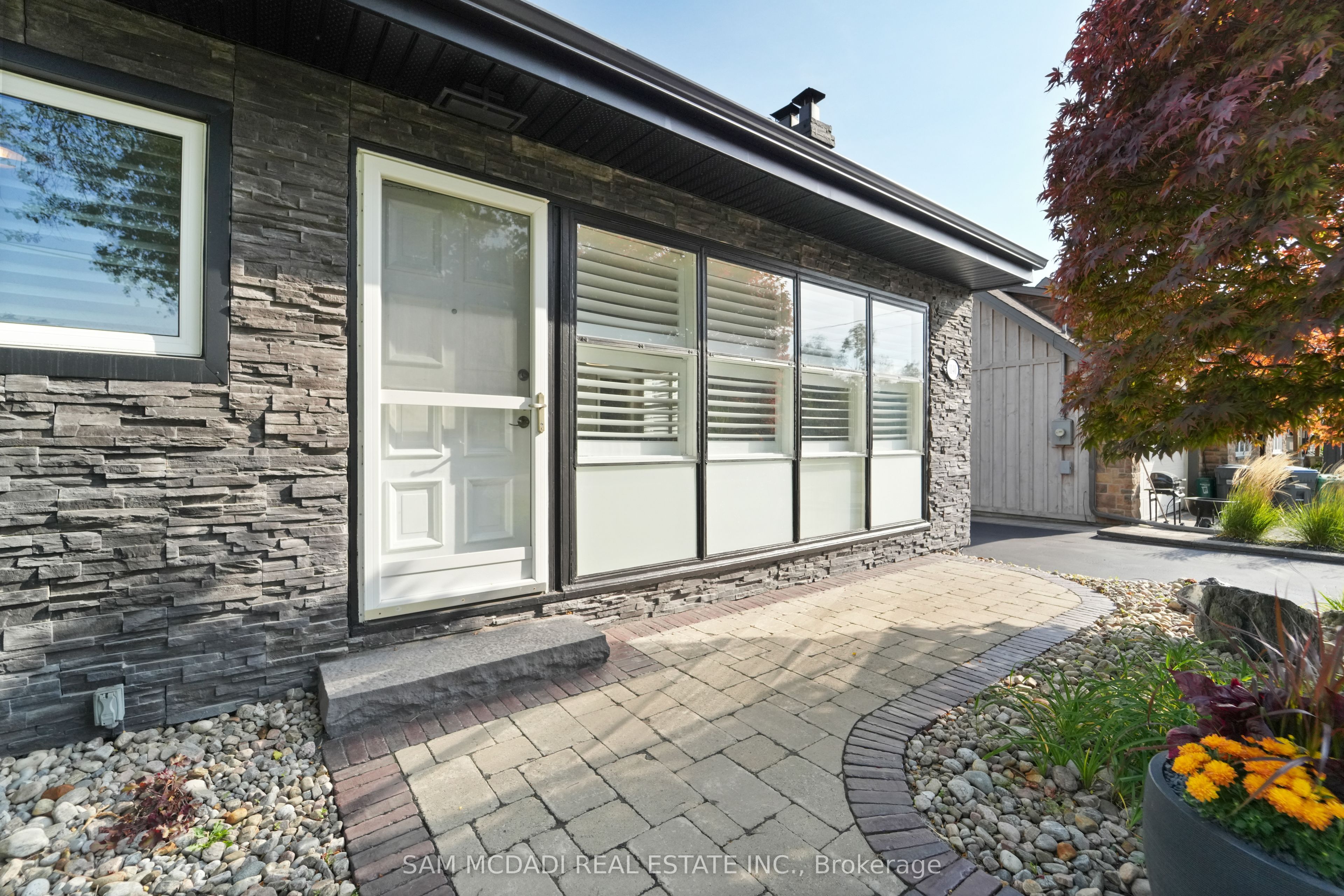 1140 Halliday Avenue, Mississauga, ON L5E 1P9 photo 3