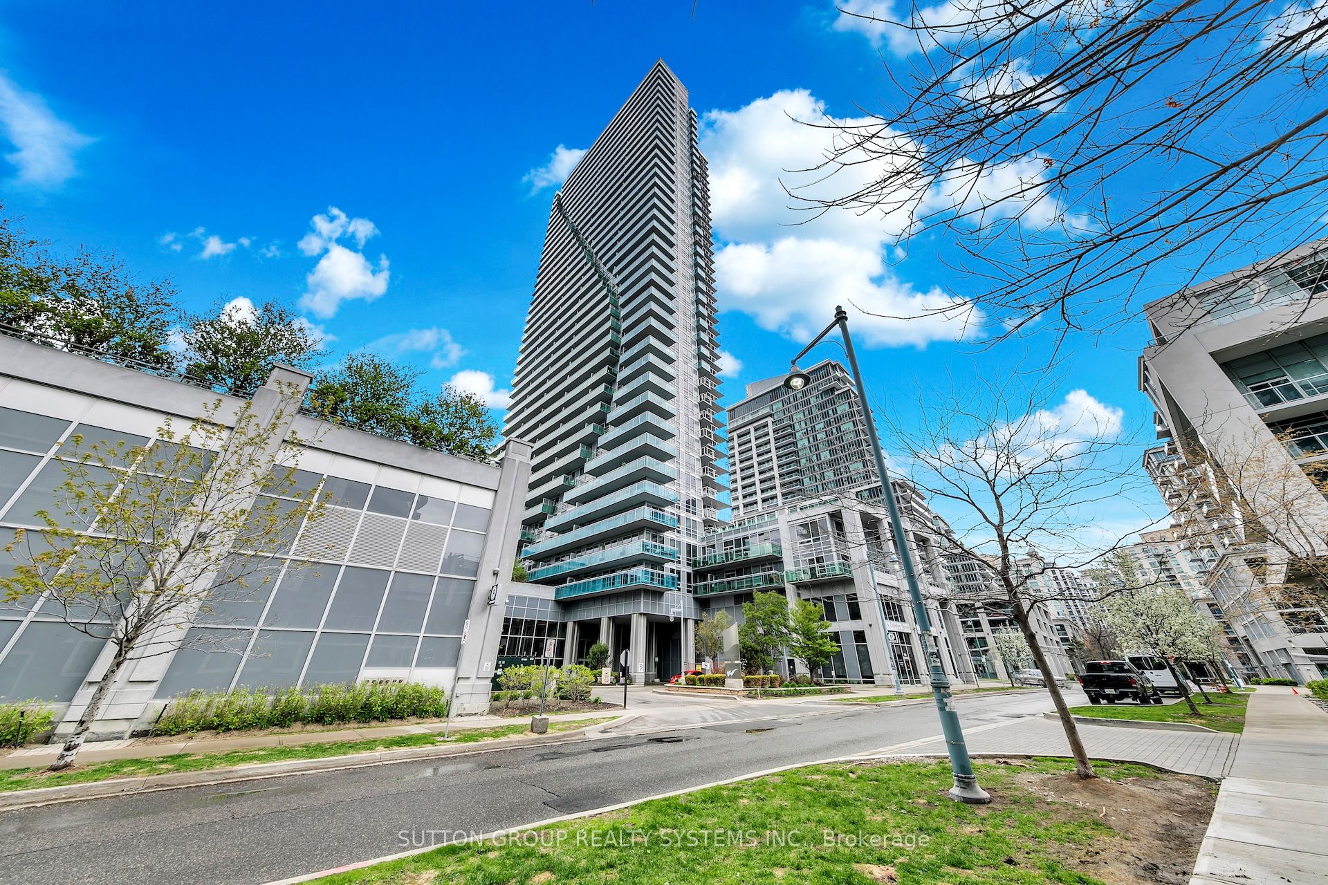 16 Brookers Lane 1205, Toronto, ON M8V 0A5 photo 2