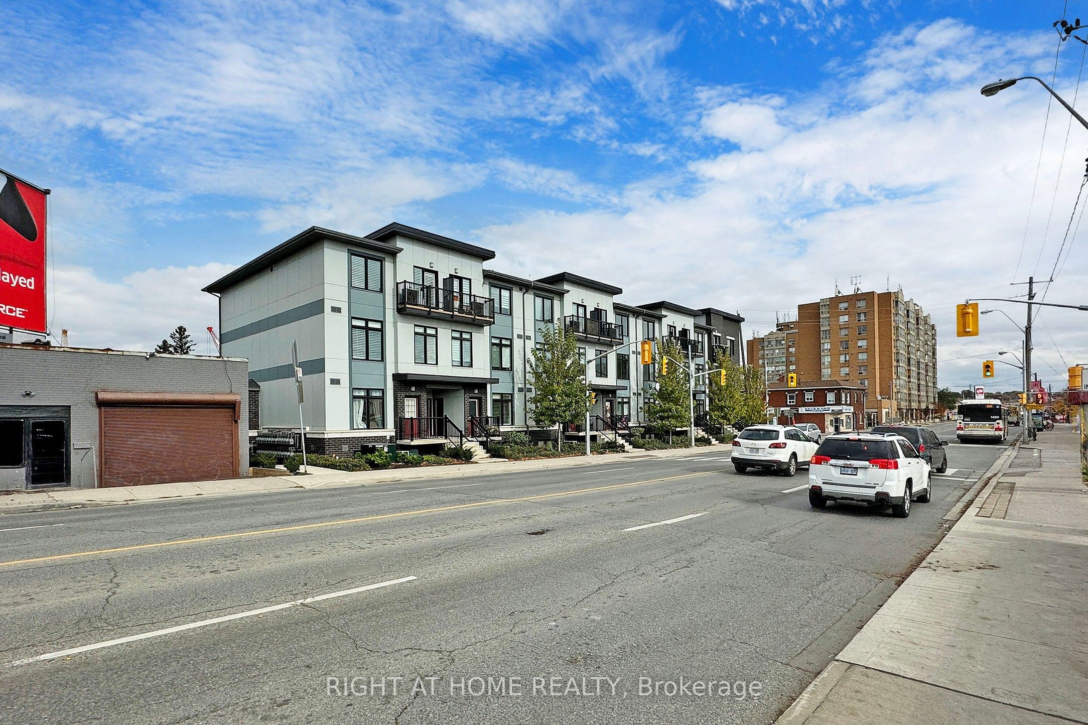 630 Rogers Road 14, Toronto, ON M6M 0B4 photo 3