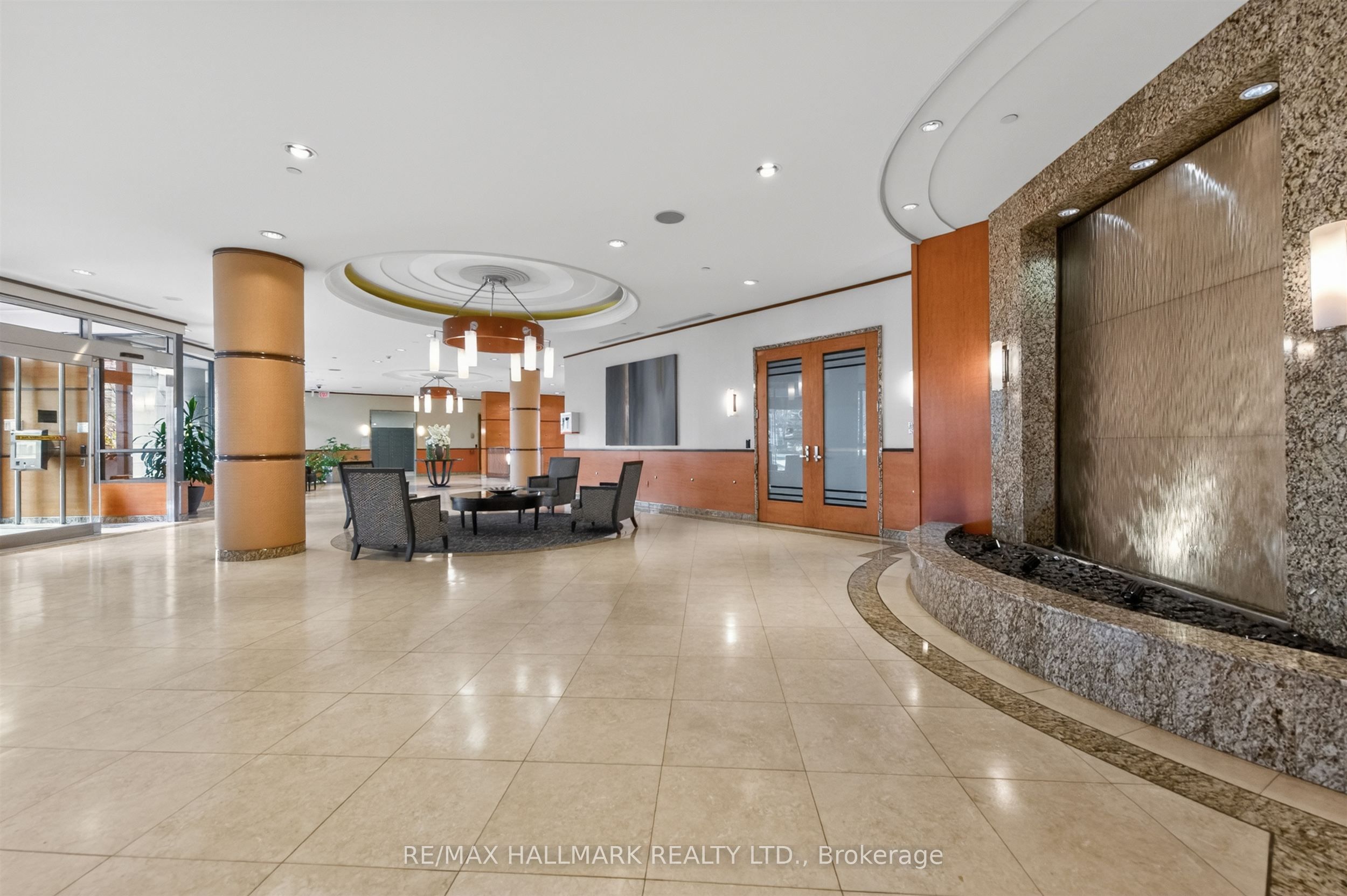 25 Viking Lane 2447, Toronto, ON M9B 0A1 photo 2