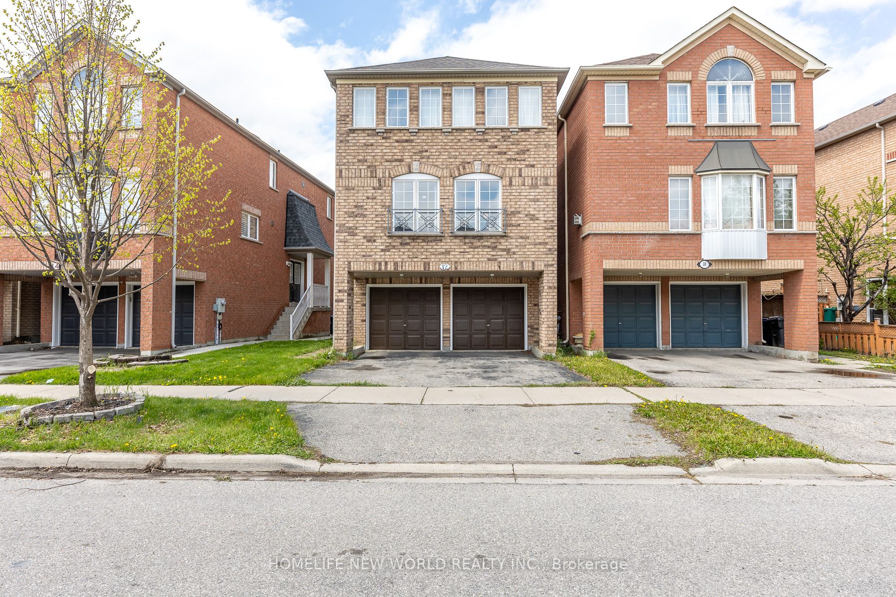 12 Touchstone Drive, Toronto, ON M6M 5L2 photo 2