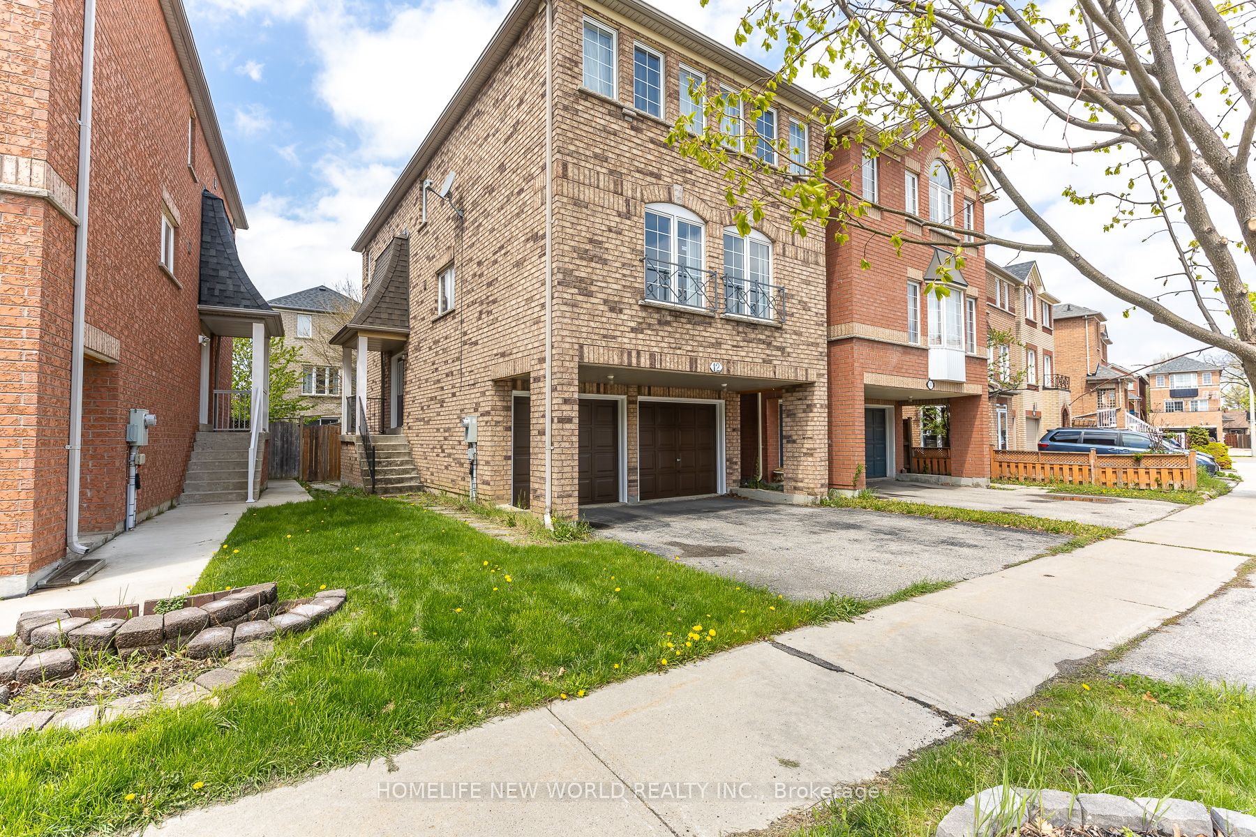 12 Touchstone Drive, Toronto, ON M6M 5L2 photo 3