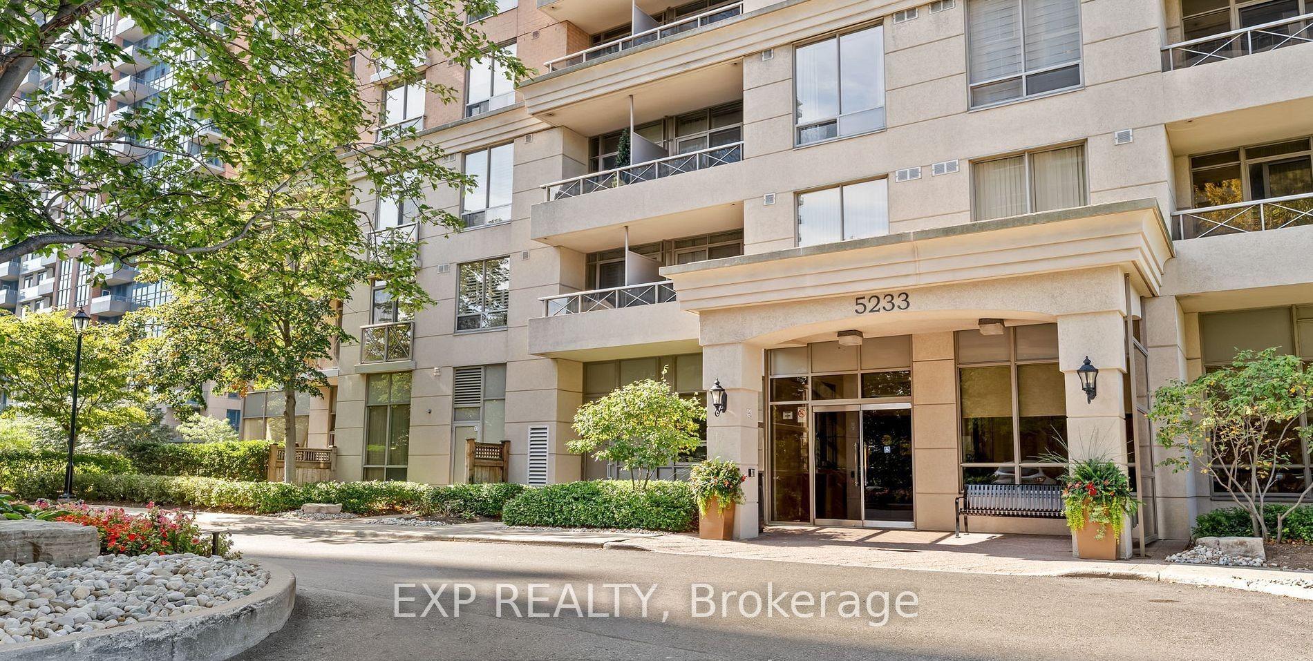 5233 Dundas Street W #1428, Toronto, ON M9B 6M1 photo 3
