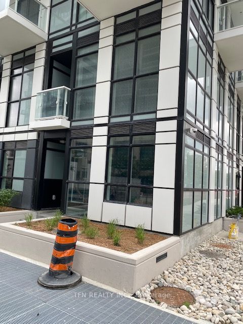 251 Manitoba Street 106, Toronto, ON M8Y 1C9 photo 2