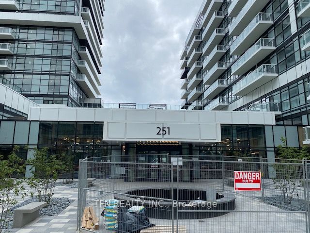 251 Manitoba Street 106, Toronto, ON M8Y 1C9 photo 3