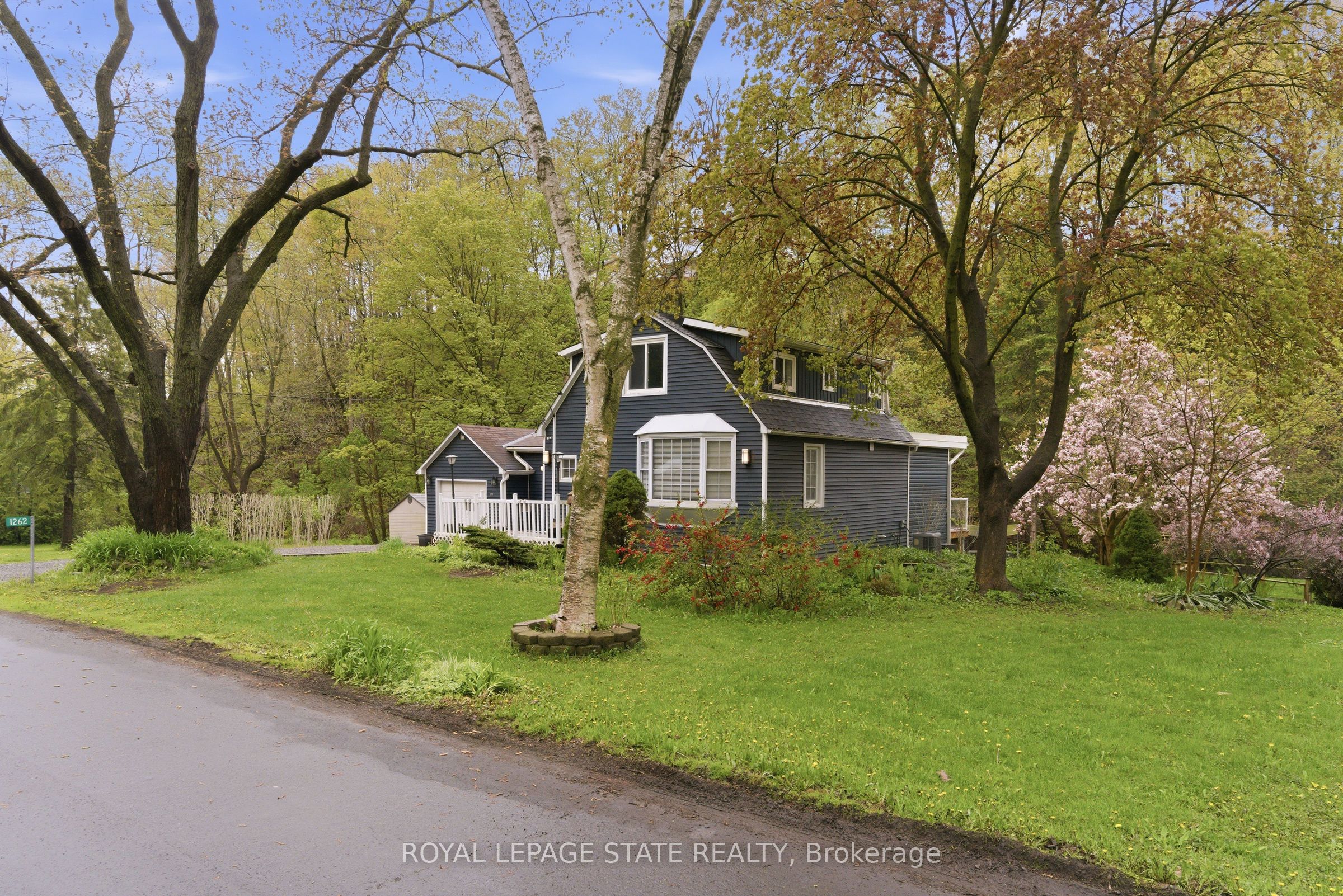 1262 Hidden Valley Road, Burlington, ON L7P 0T5 photo 2