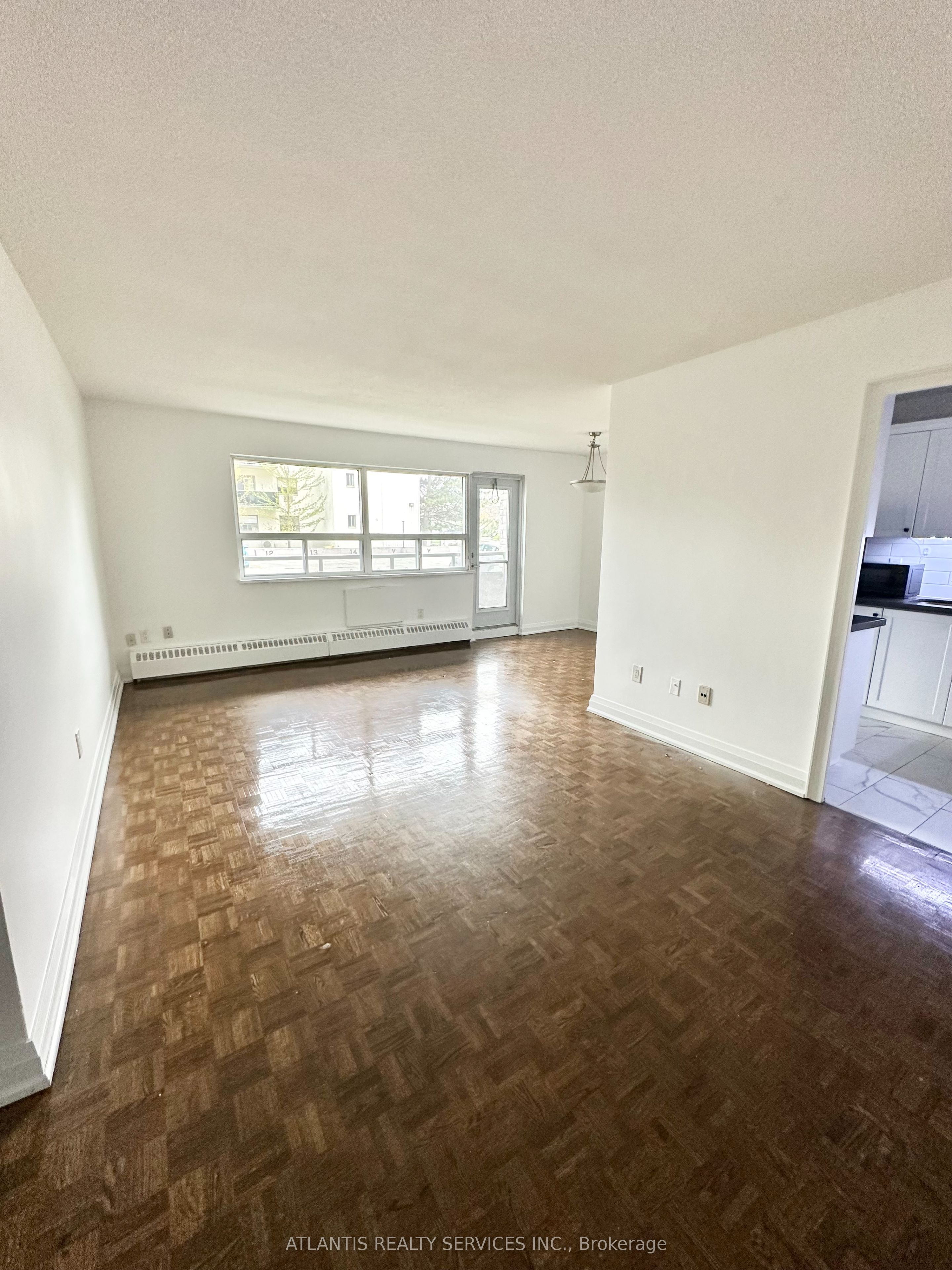 50 East Street 106, Oakville, ON L6L 3K4 photo 3