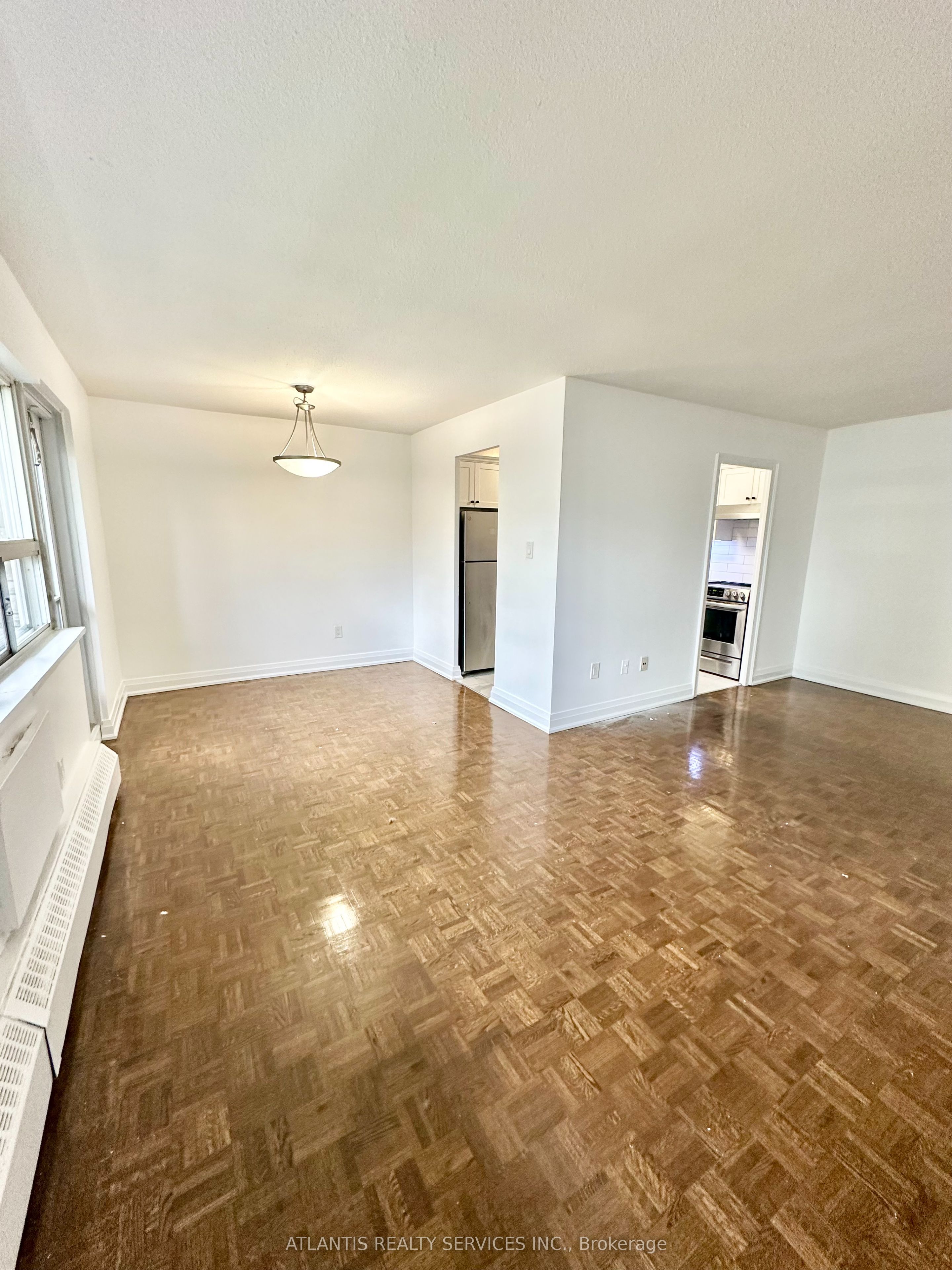 50 East Street 106, Oakville, ON L6L 3K4 photo 4
