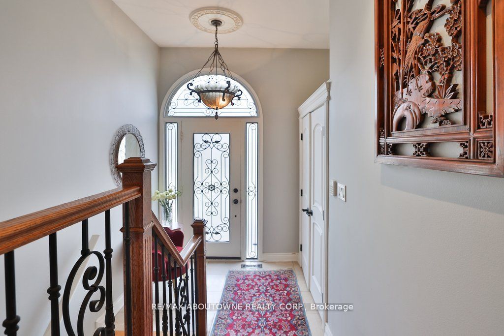 45 Tradewind Drive, Oakville, ON L6L 6K9 photo 4