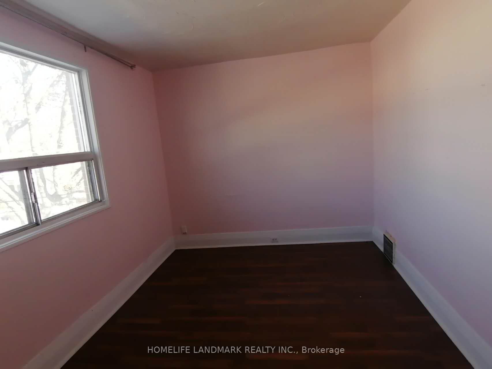 19 Armstrong Avenue 2nd Fl, Toronto, ON M6H 1V9 photo 2