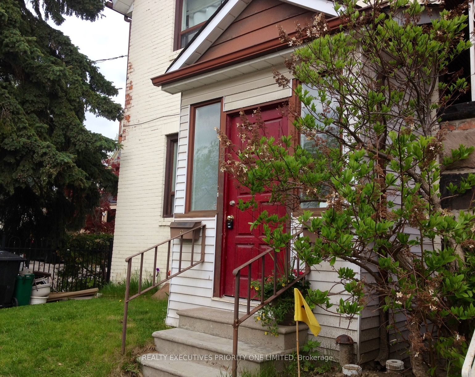 280 Annette Street 1, Toronto, ON M6P 1R4