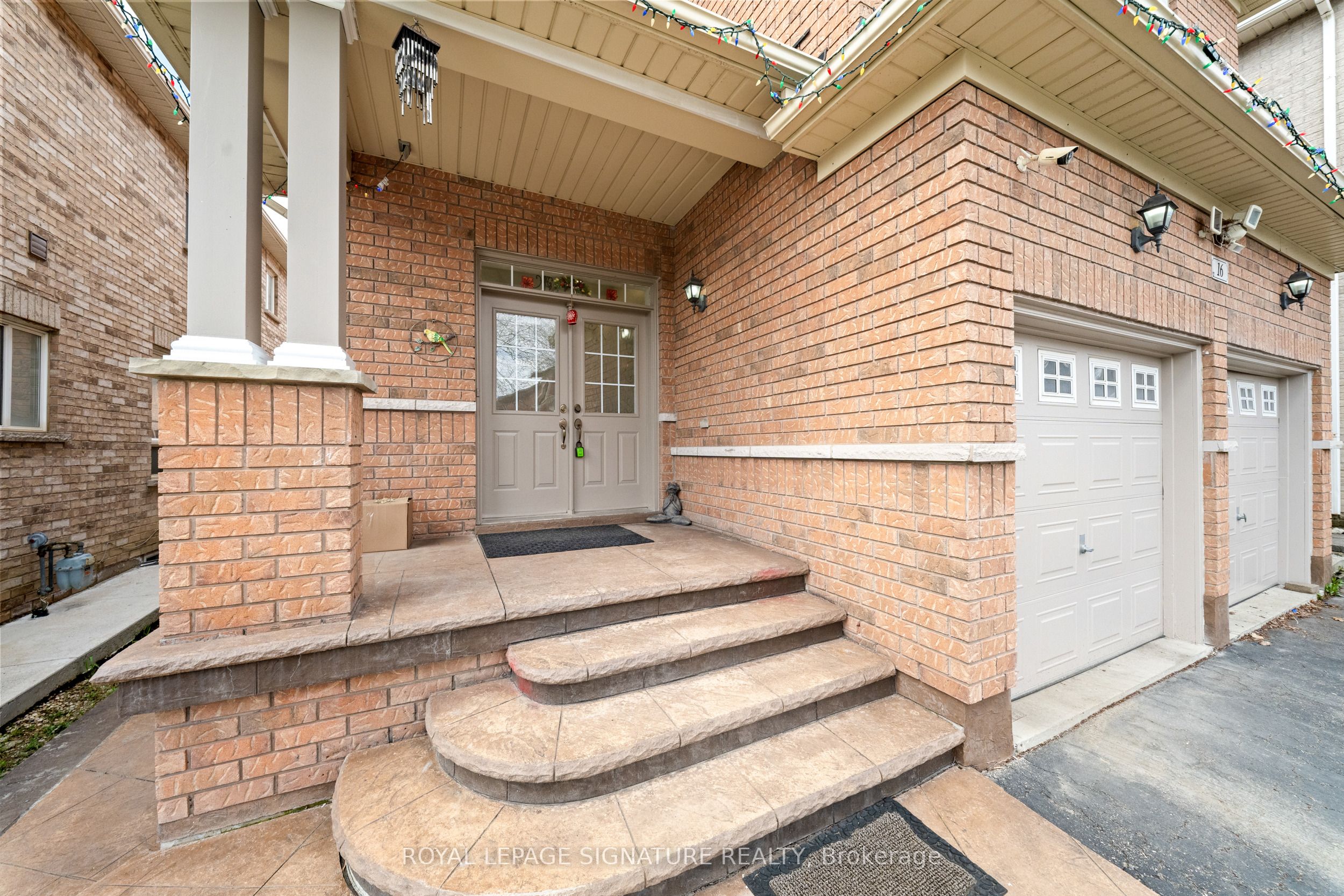 16 Clearjoy Street, Brampton, ON L6V 4P1 photo 4