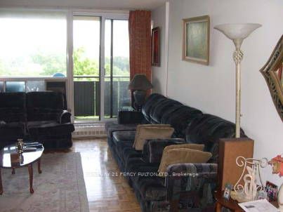 15 London Green Court 808, Toronto, ON M3N 1K4 photo 4