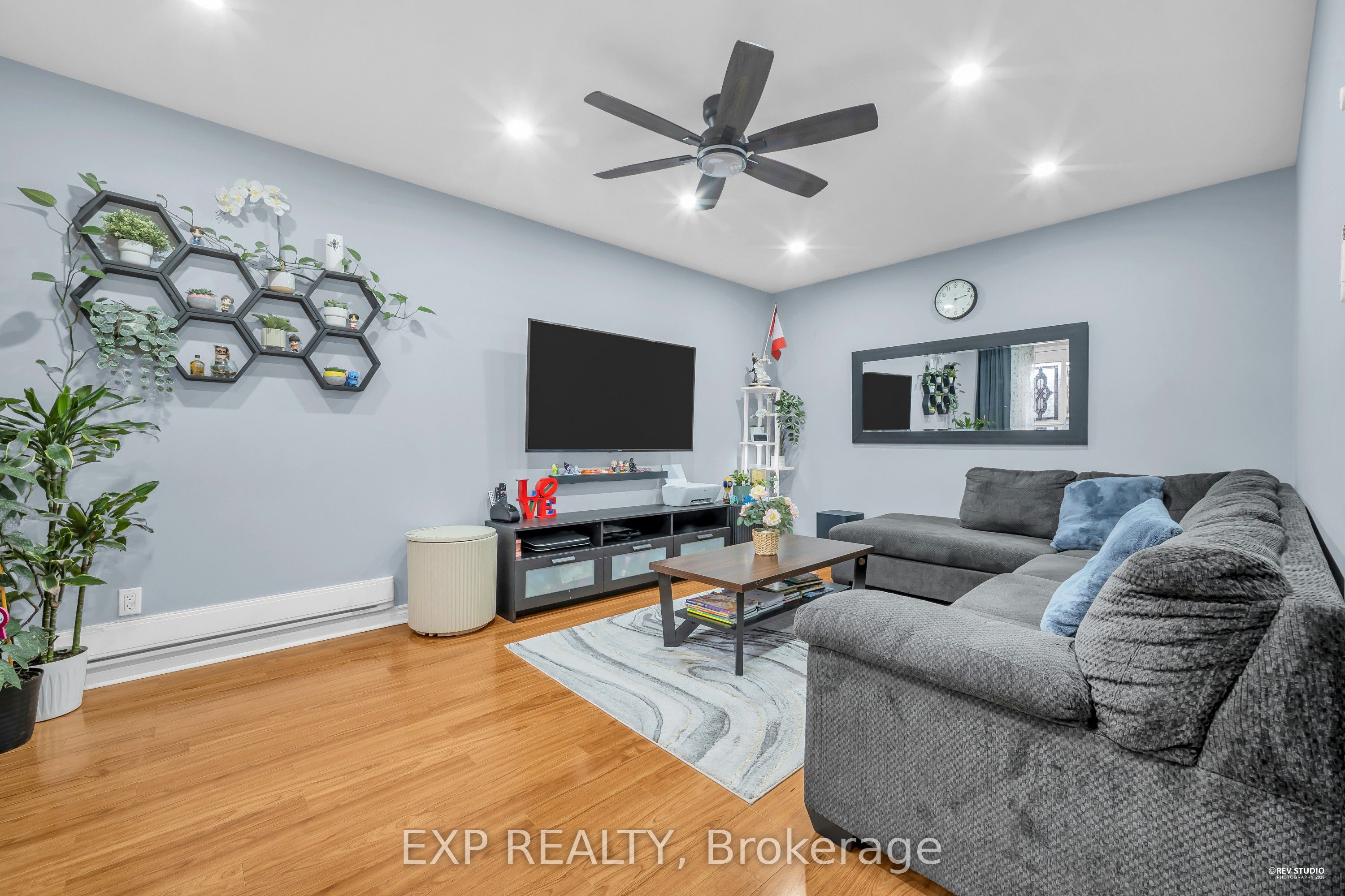 16 London Green Court 106, Toronto, ON M3N 1K2 photo 5