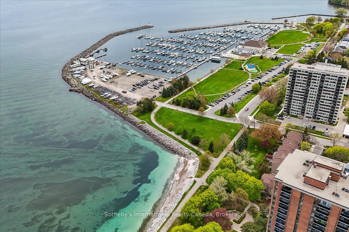 2170 Marine Drive 2104, Oakville, ON L6L 5V1 photo 2