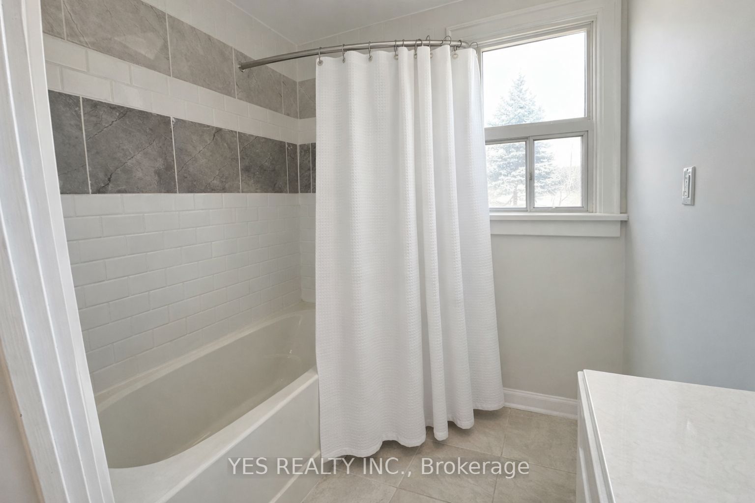 199 North Service Road, Mississauga, ON L5A 1A4 photo 4